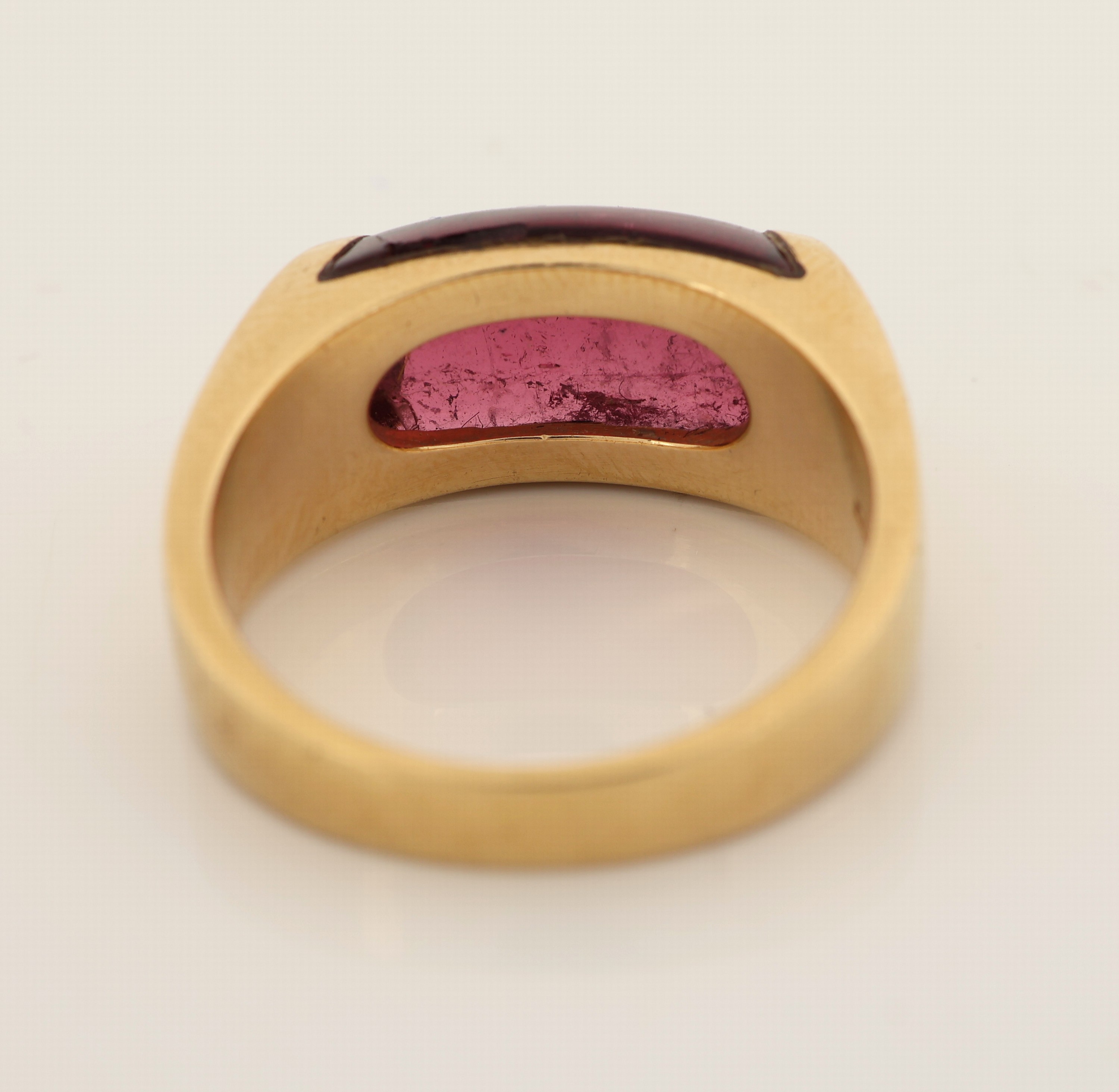 Detail c: 18 kt Gold BULGARI Turmalin-Ring, GG 750/000, Turmalin-Cabochon ca. 4.00 ct, RW 53,ca. 8.5 g, sign.