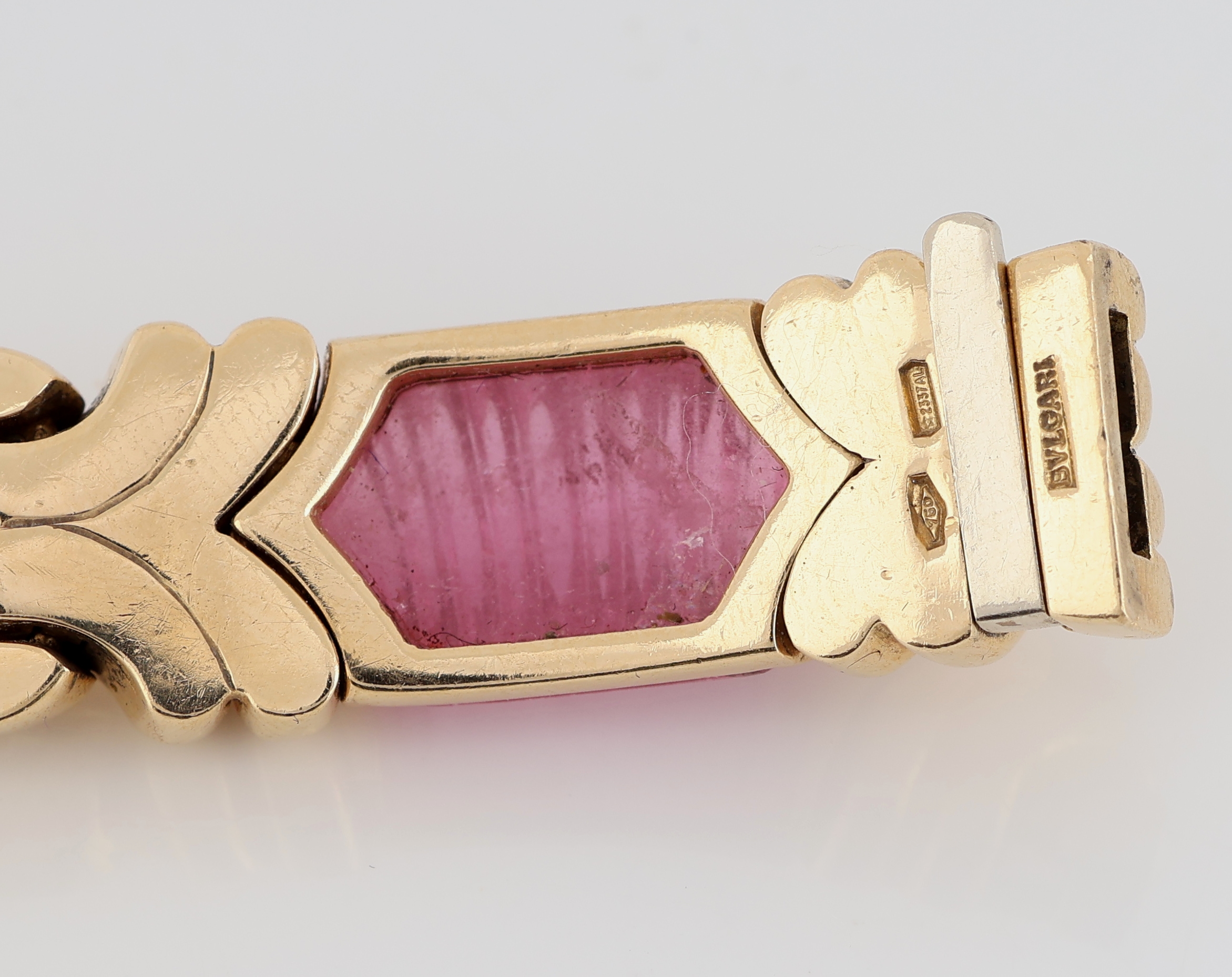 Detail c: 18 kt Gold BULGARI Farbstein-Armband, GG 750/000, Mittelteil bes. mit facett. Amethyst,Blautopas (beh.), Verdelith und Rosenquarz, schöne ...