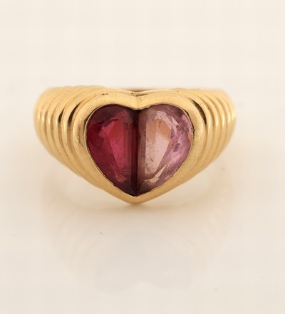 27019668a - 18 kt Gold BULGARI Turmalin-Ring, GG 750/000, facett. Rubellite zus. ca. 2.00 ct, ...