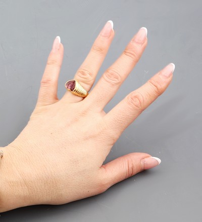 27019668f - 18 kt Gold BULGARI Turmalin-Ring, GG 750/000, facett. Rubellite zus. ca. 2.00 ct, ...