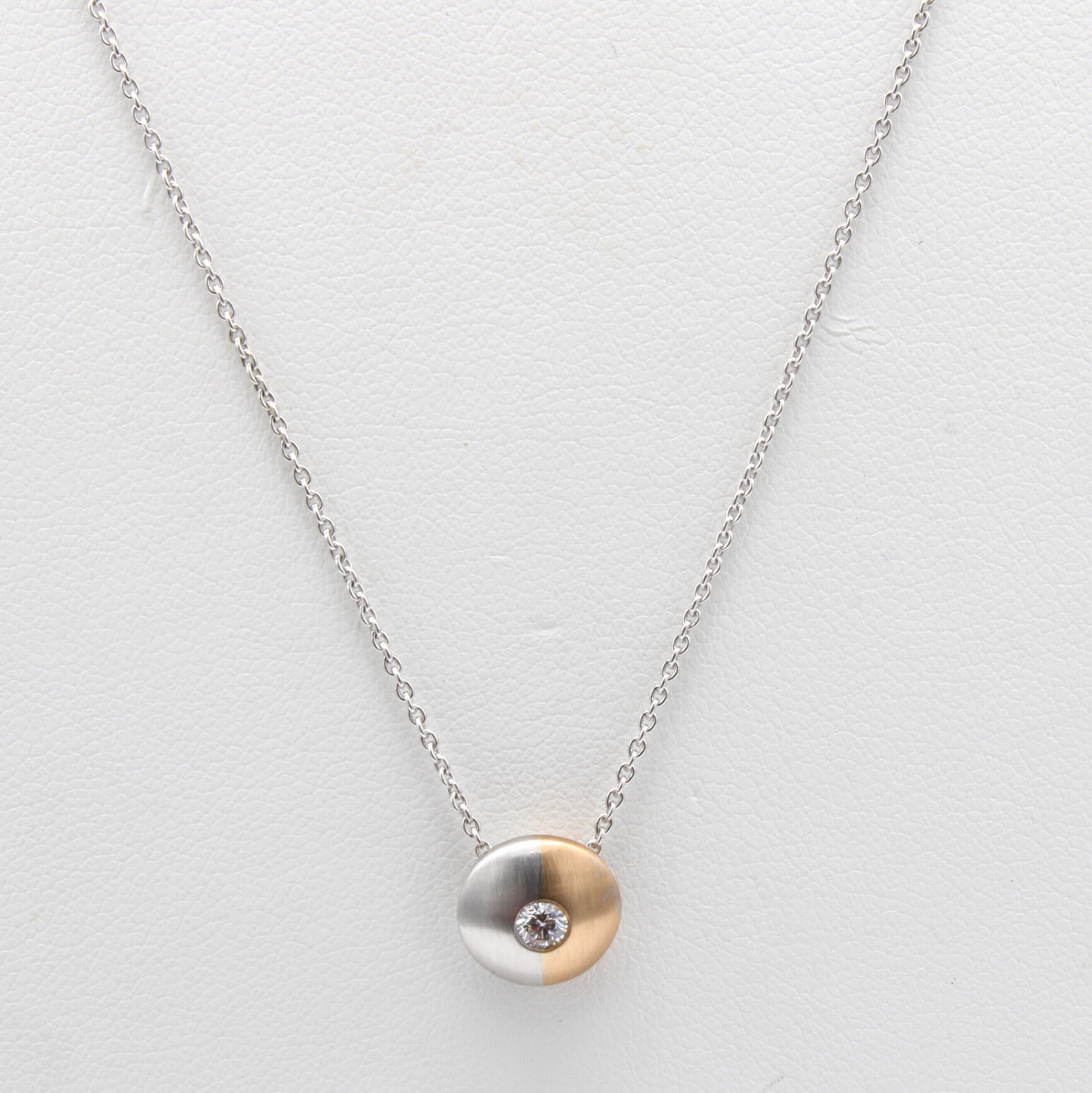 Image 27019712 - Collier mit Brillant, WG/RG 585/000, Brill. zus. ca. 0.10 ct Weiß/si, L. ca. 42 cm ...