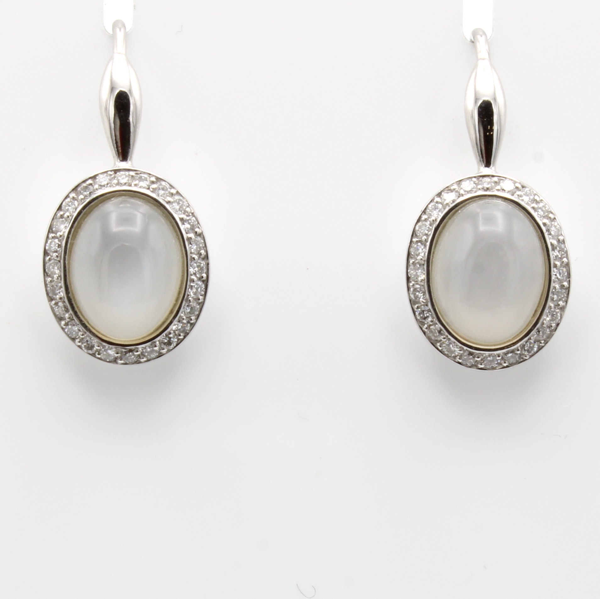 Image 27019719 - Paar Ohrhaken mit Mondsteinen und Brillanten, WG 585/000, Brill. zus. ca. 0.48 ct ...