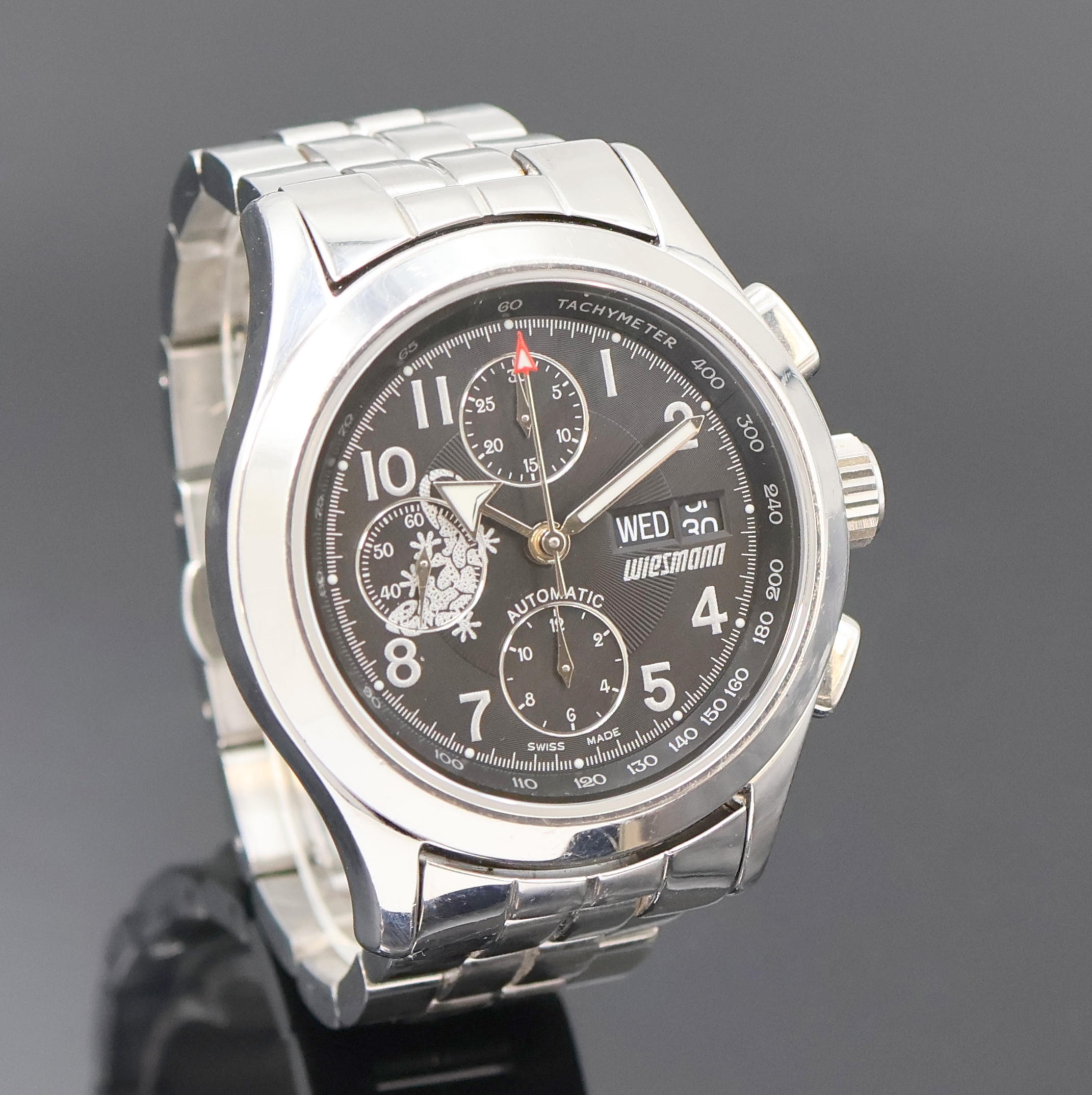 Detail b: WIESMANN Armbandchronograph in Edelstahl, Schweiz um 2005, Automatik, beids. vergl., Boden verschr., neutr. Stahlband m. dopp. Faltschl., Saphirglas, ...