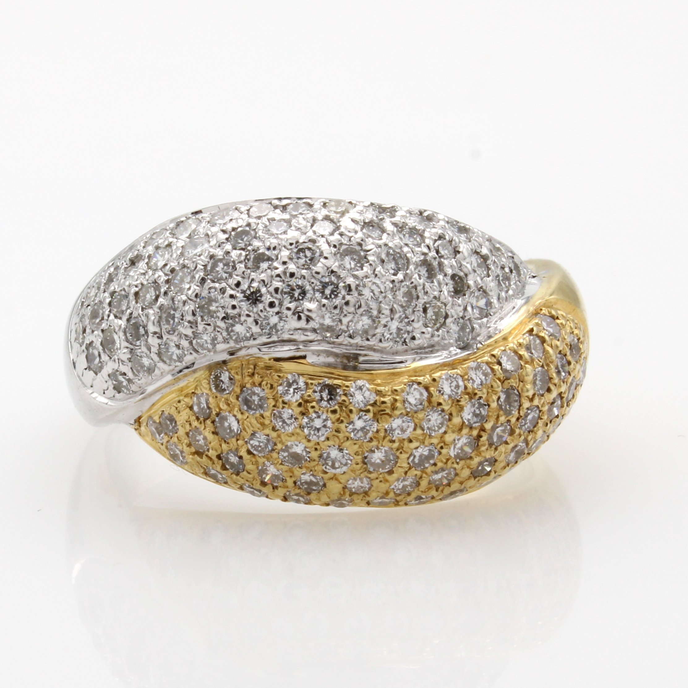 Image 27019944 - Ring mit Brillanten, GG/WG 750/000, verschlungene Optik, Brill. zus. ca. 1.17 ct feines ...