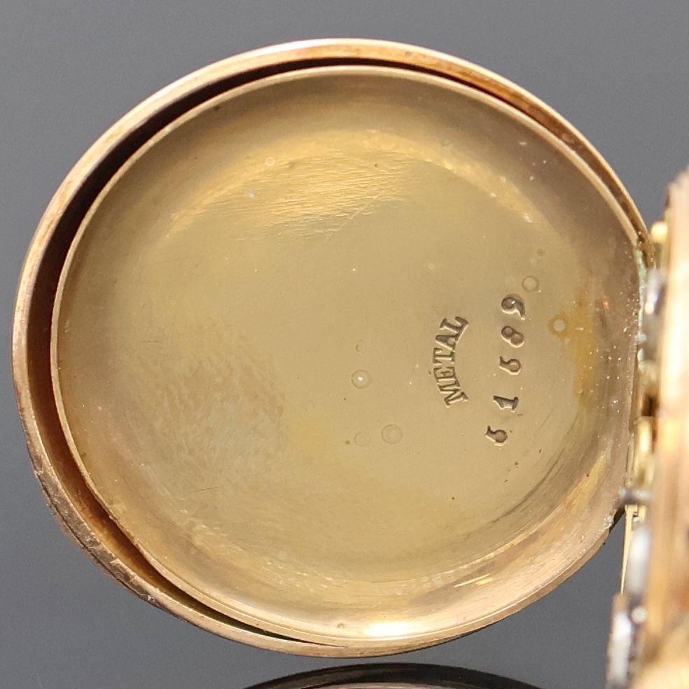 Detail e: Kleine offene Damentaschenuhr in RG 585/000, Schweiz 1900, verz. Geh. dell., grav. Rückdeckel m. Monogrammspiegel, Metallcuvette, Emailzifferbl. ...