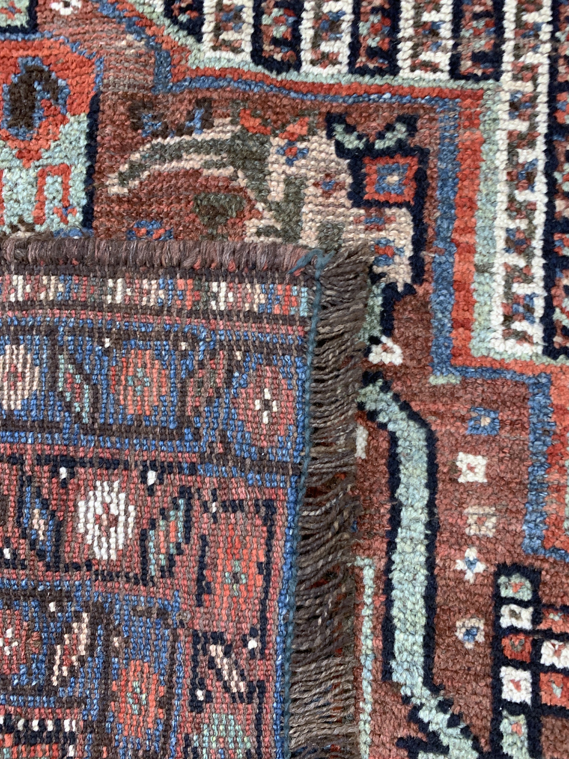 Detail e: Khamseh antik, Persien, um 1900, Wolle auf Wolle, ca. 183 x 130 cm, EHZ: 2-3