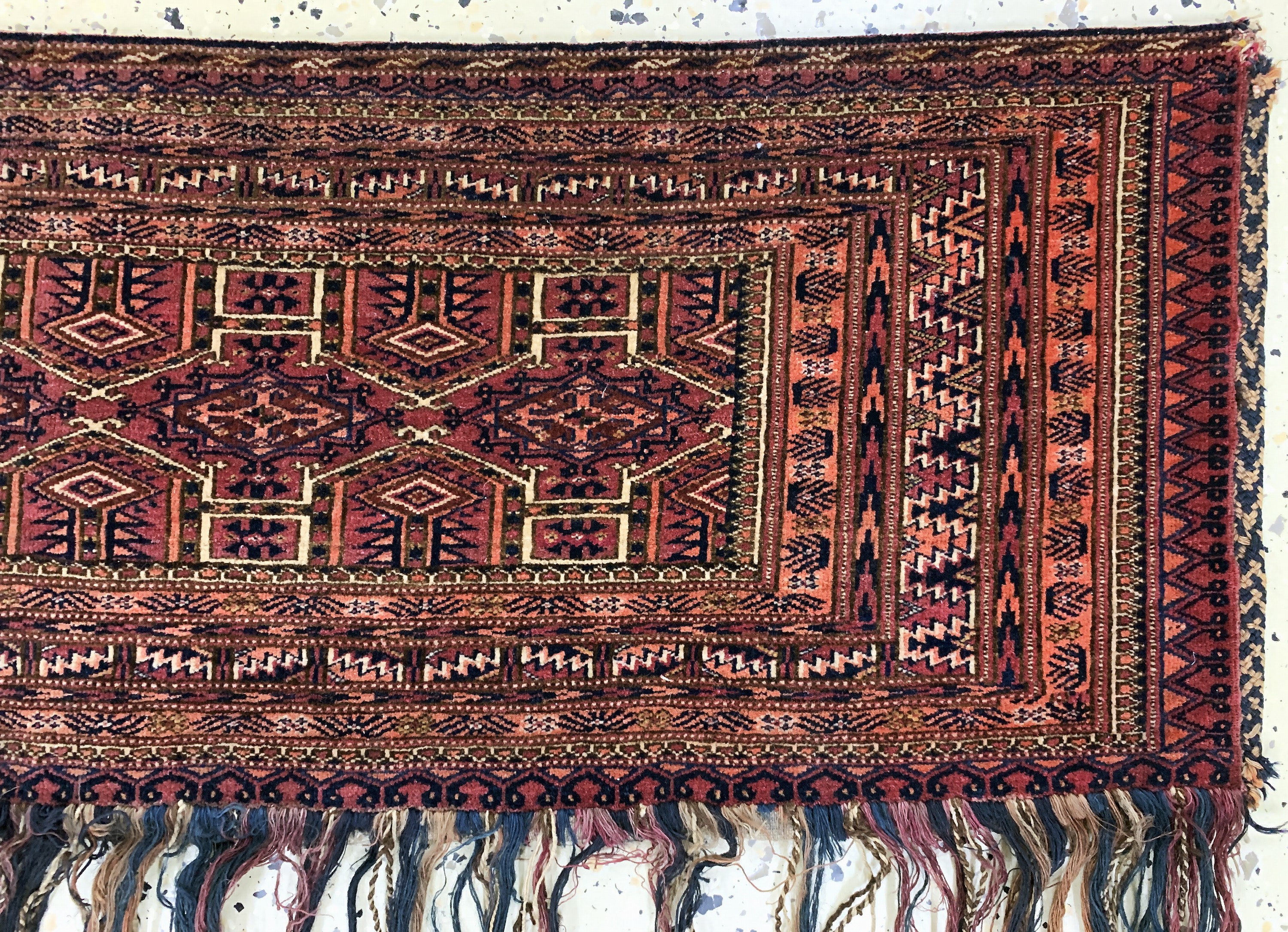 Detail b: Tekke Torba, Turkmenistan, um 1900, Wolle auf Wolle, ca. 126 x 39 cm, EHZ: 2