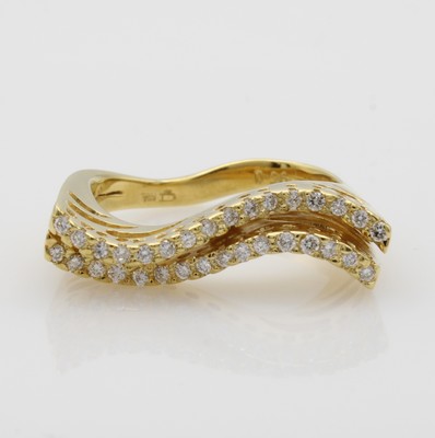 Image Ring mit Brillanten, GG 750/000, Brill. in 2 Reihen gef. zus. ca. 0.26 ct feines ...