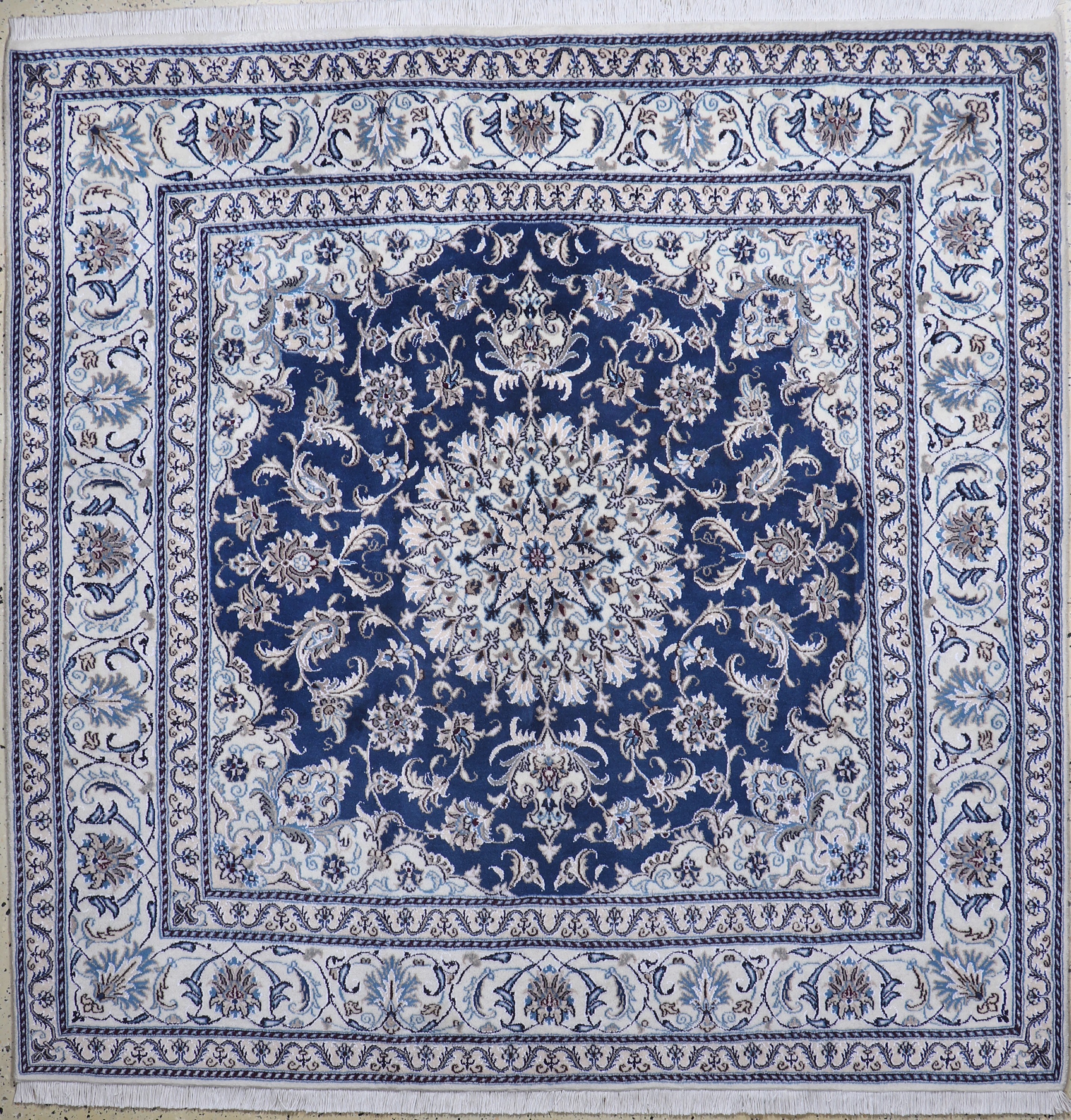 Image 27020166 - Nain, Persien, Neu, Wolle auf Baumwolle, ca. 198 x 197 cm Schätzpreis: 1550, - EUR