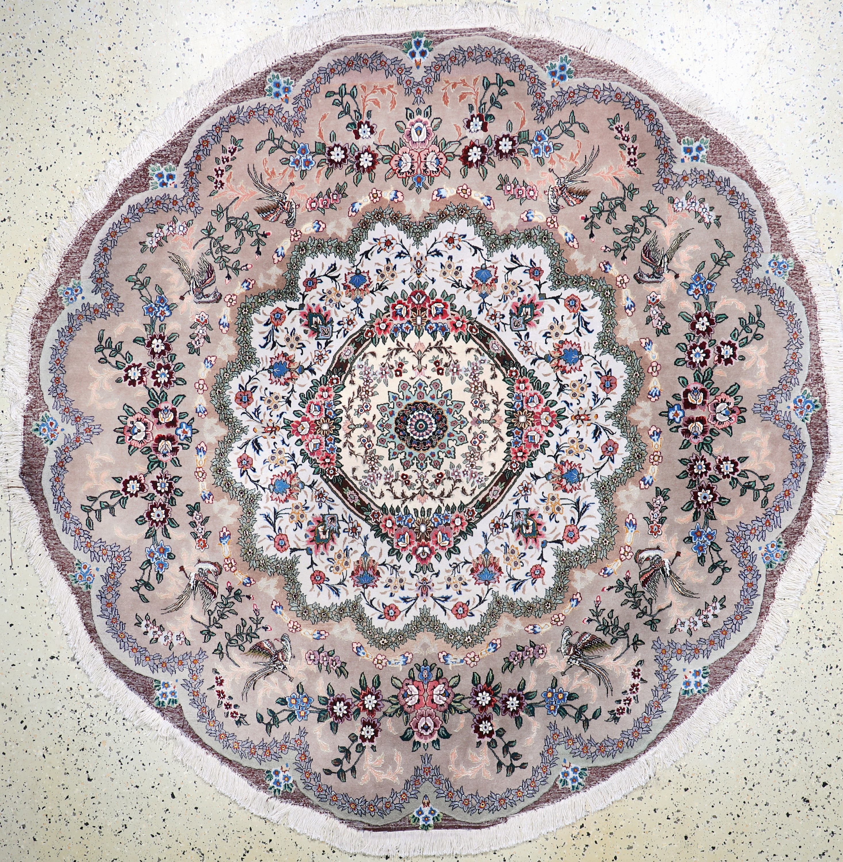 Täbriz fein(50 Raj), Persien, Ende 20. Jhd Korkwolle mit Seide, durchmesser: ca. 204 cm, ca. 500.000 Kn/qm, EHZ: 2