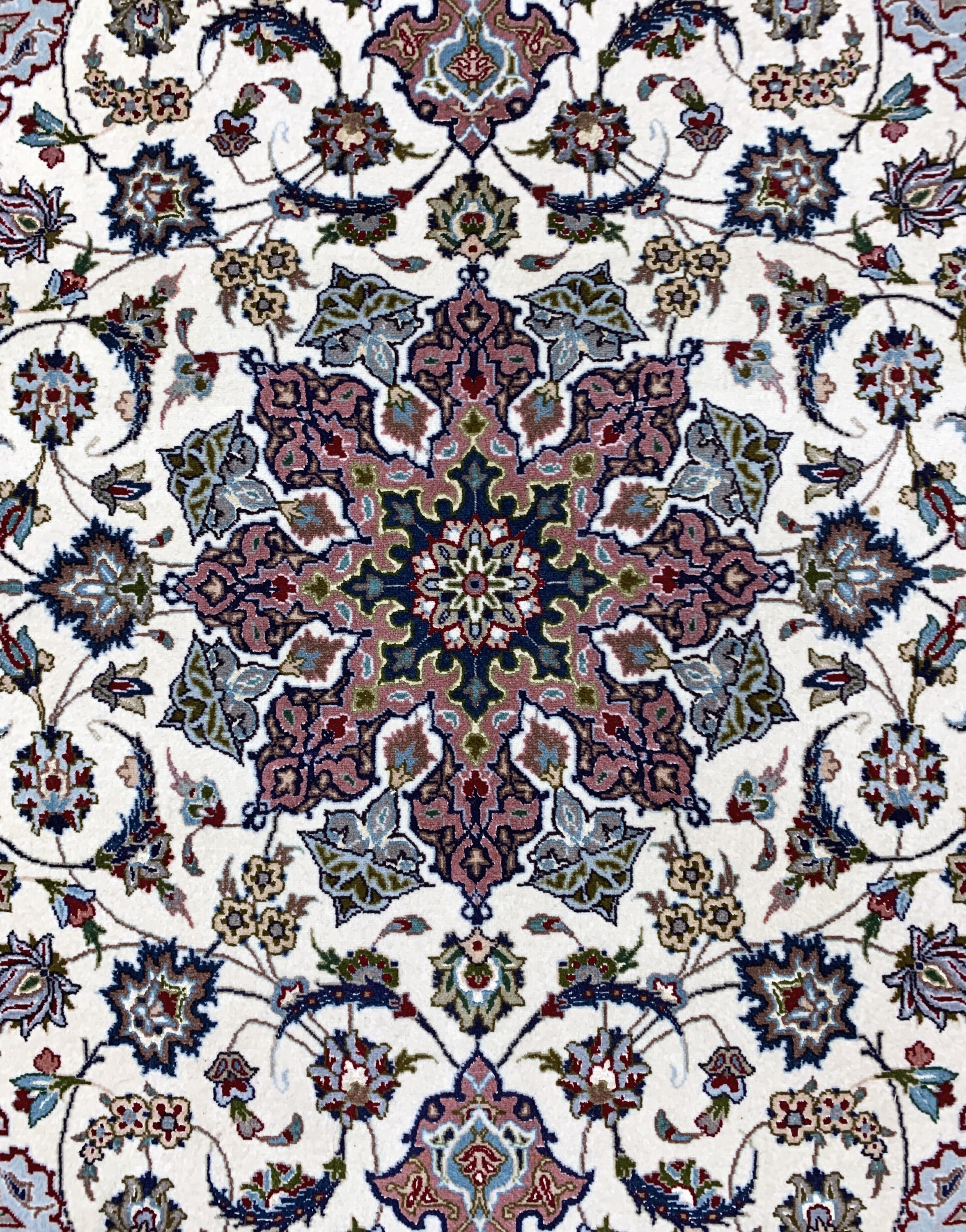 Detail b: Täbriz fein(50 Raj), Persien, Ende 20.Jhd Korkwolle mit Seide, ca. 155 x 105 cm, ca. 500.000 Kn/qm, EHZ: 2