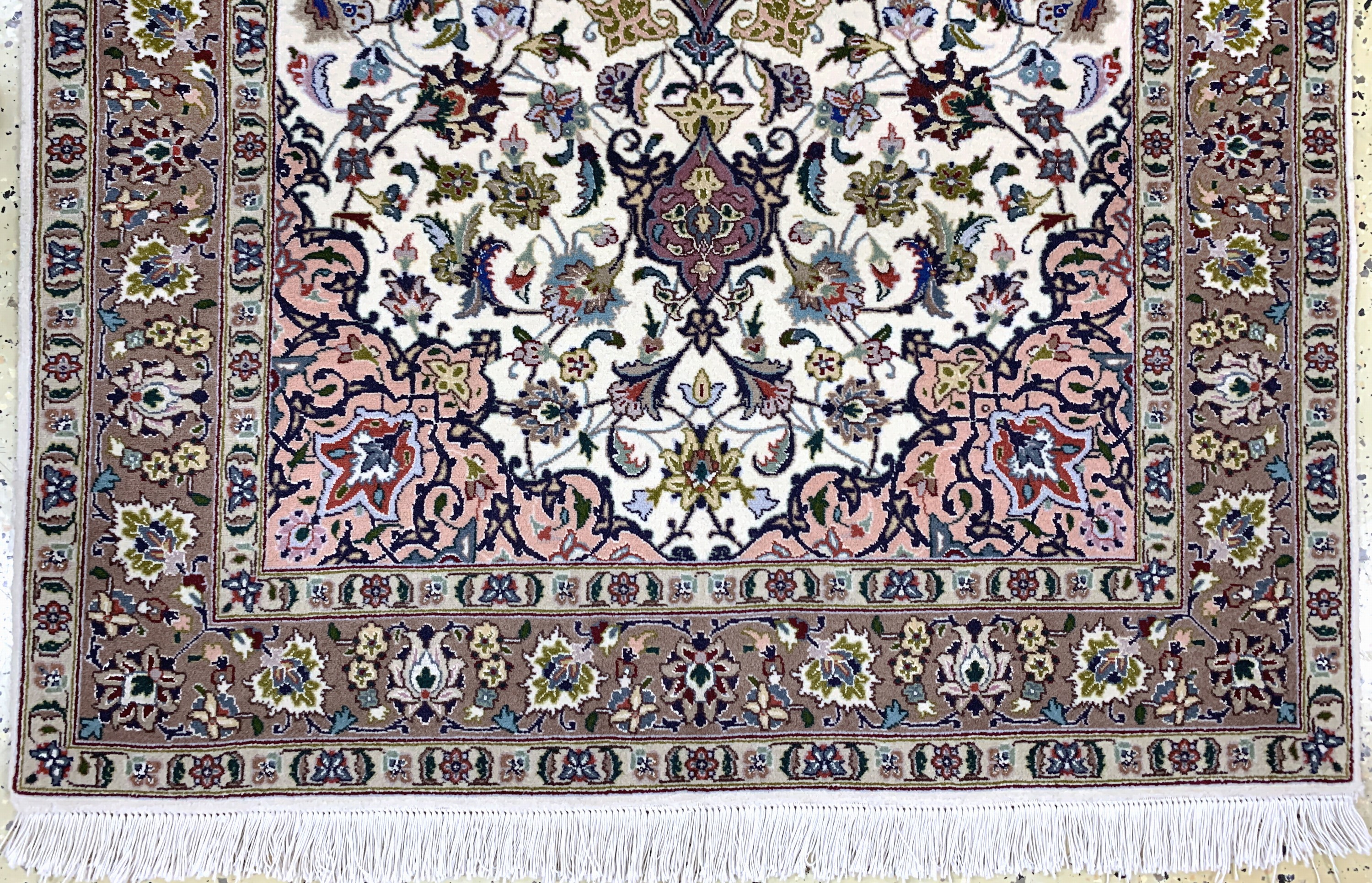 Detail c: Täbriz fein(50 Raj), Persien, Ende 20.Jhd ,Korkwolle mit Seide, ca. 150 x 103 cm, ca. 500.000 Kn/qm, EHZ: 2