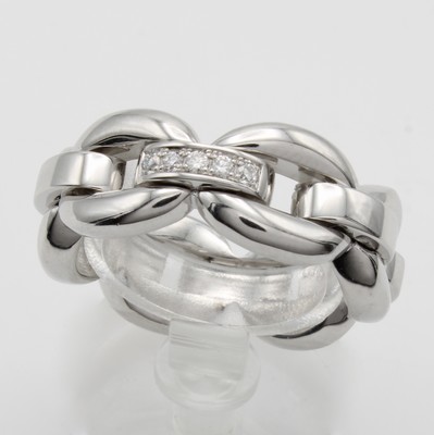 27020171a - Ring mit Brillanten, WG 750/000, Gliederoptik, Brill. zus. ca. 0.08 ct feines Weiß/vs, ...