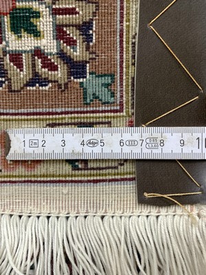 27020184e - Täbriz fein(50 Raj), Persien, Ende 20.Jhd ,Korkwolle mit Seide, ca. 150 x 103 cm, ca. ...