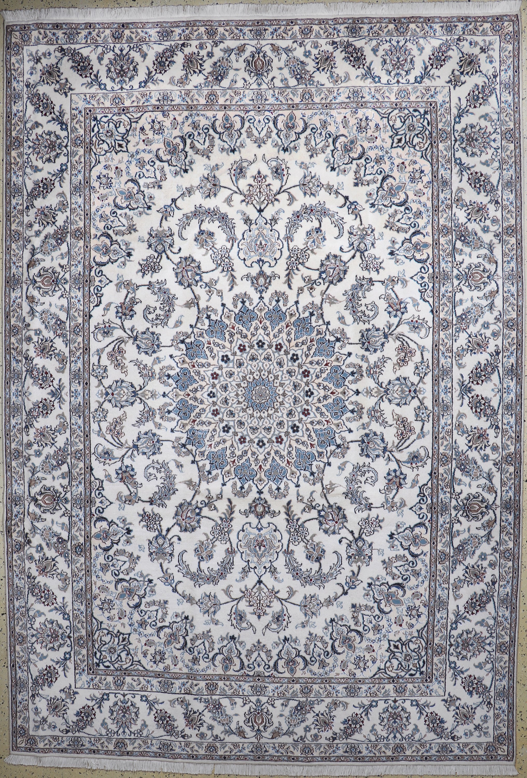 Image 27020201 - Nain, Persien, Neu, Wolle auf Baumwolle, ca. 358 x 247 cm Schätzpreis: 4400, - EUR