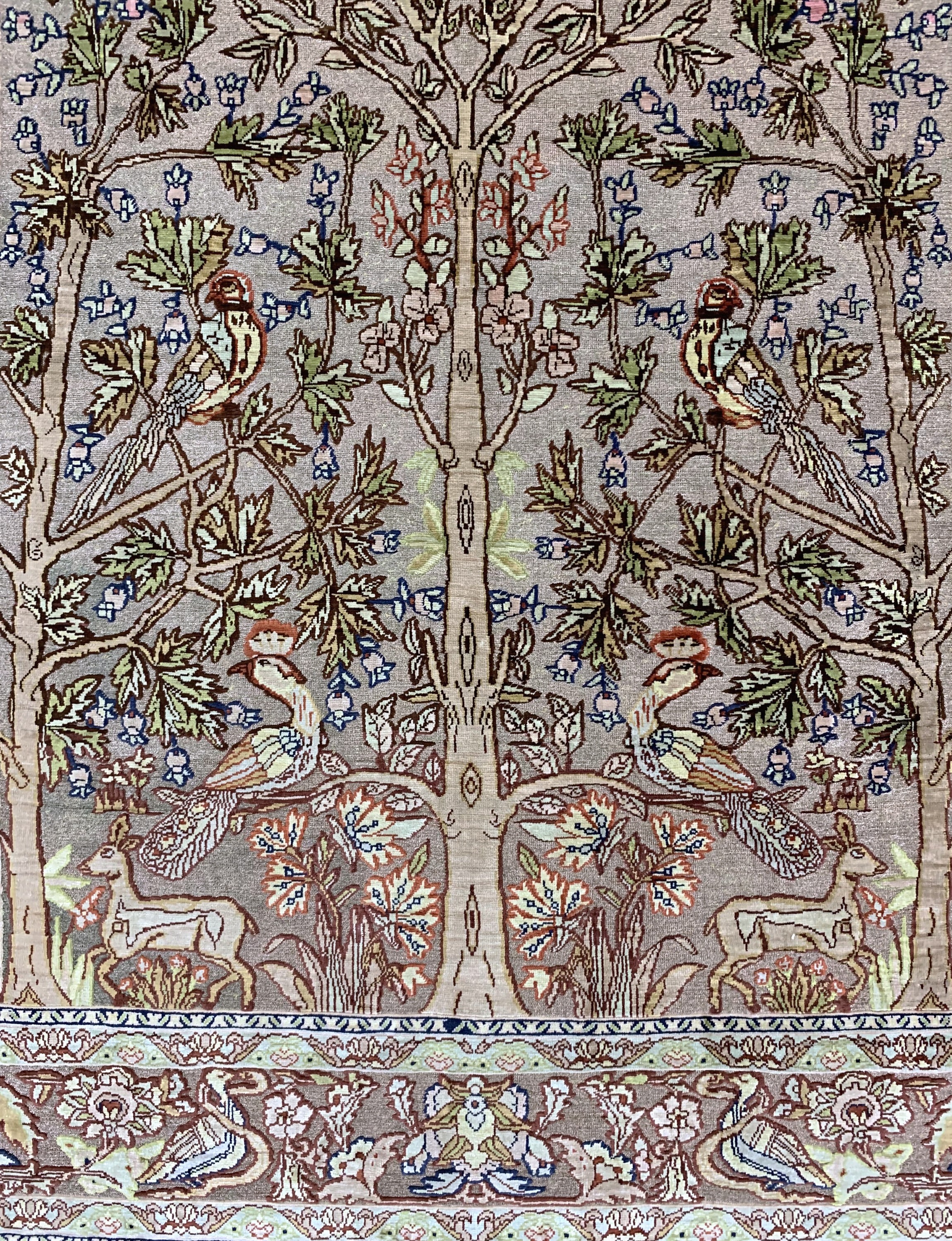 Detail d: Hereke Seide fein signiert, Türkei, Ende 20.Jhd, reine Naturseide"Metallbroschiert", ca. 135 x 90 cm, ca. 1 Mio Kn/qm, EHZ: 1-2
