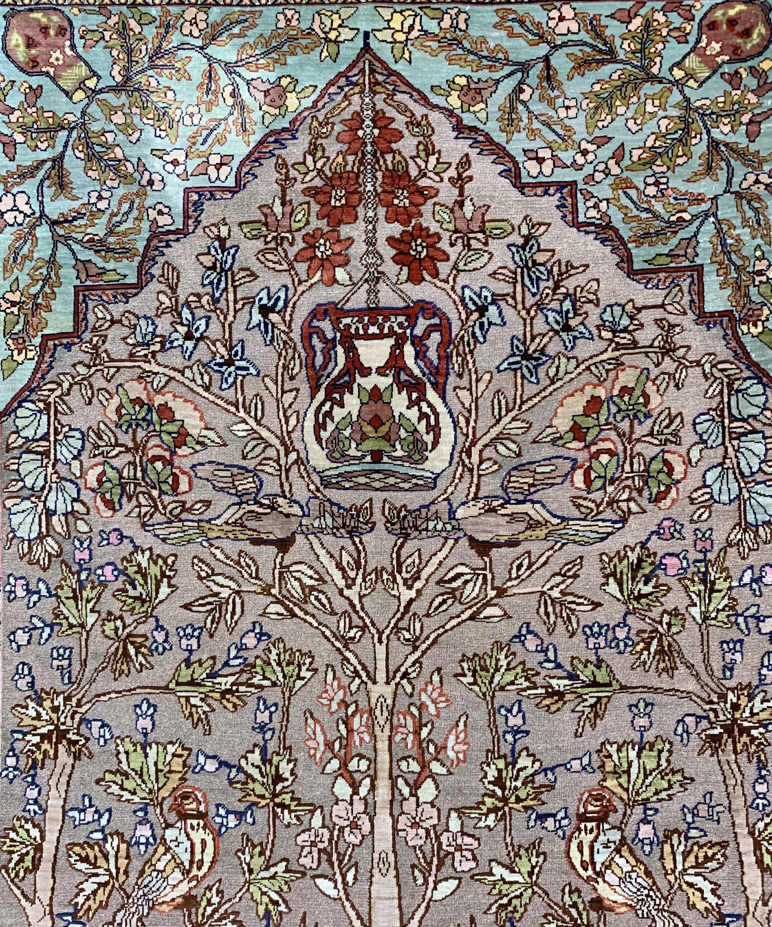 Detail e: Hereke Seide fein signiert, Türkei, Ende 20.Jhd, reine Naturseide"Metallbroschiert", ca. 135 x 90 cm, ca. 1 Mio Kn/qm, EHZ: 1-2