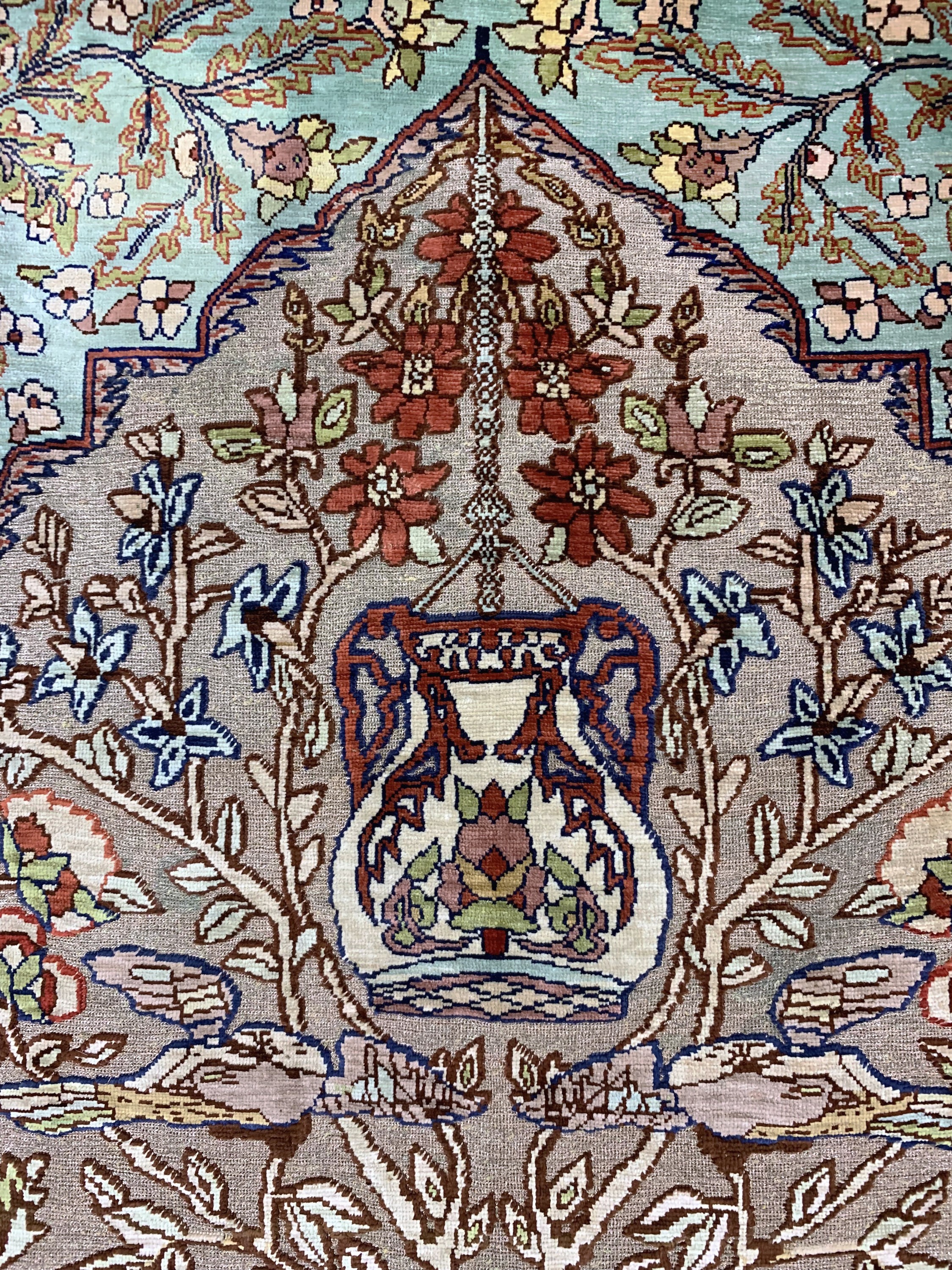 Detail f: Hereke Seide fein signiert, Türkei, Ende 20.Jhd, reine Naturseide"Metallbroschiert", ca. 135 x 90 cm, ca. 1 Mio Kn/qm, EHZ: 1-2