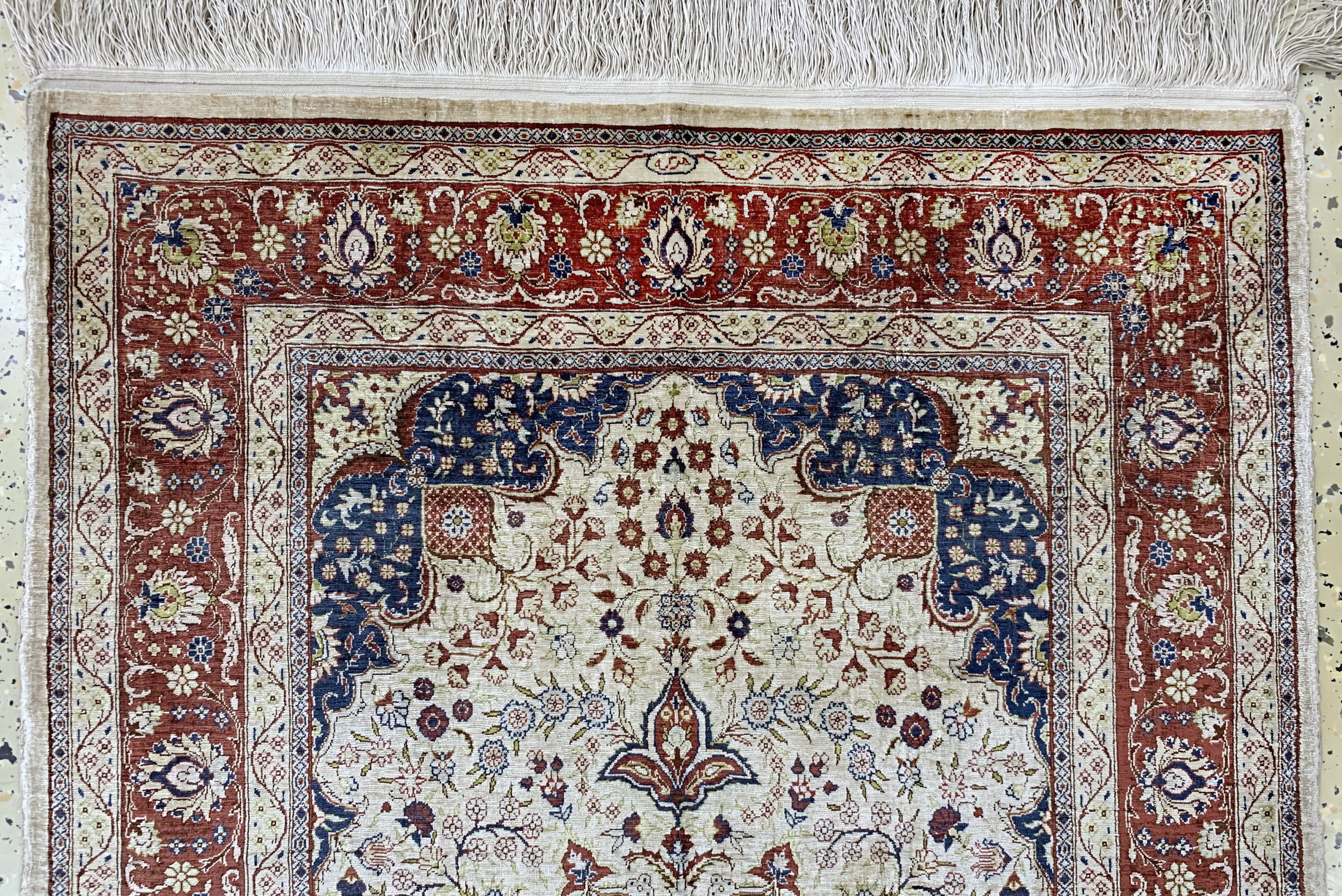 Detail a: Hereke Seide fein signiert, Türkei, Mitte 20.Jhd, reine Naturseide, ca. 142 x 88 cm, ca.1,0 Mio. Kn/qm, EHZ: 2