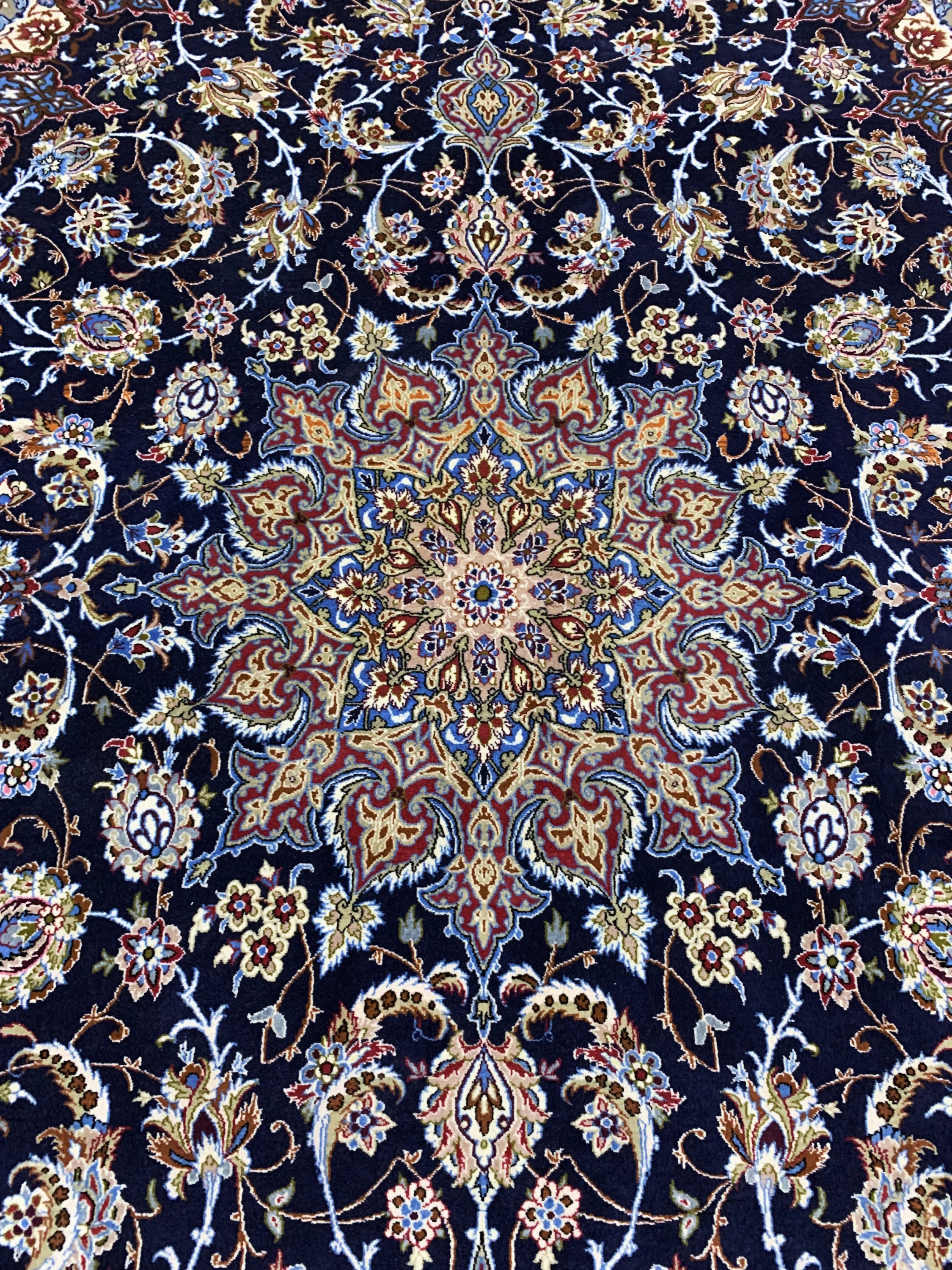 Detail f: Esfahan fein Persien, signiert"Ghafourian",Ende 20.Jhd, Korkwolle auf Seide, ca. 307 x 200 cm, ca. 1,0 Mio. Kn/qm, EHZ:(nahezu neuwertig)