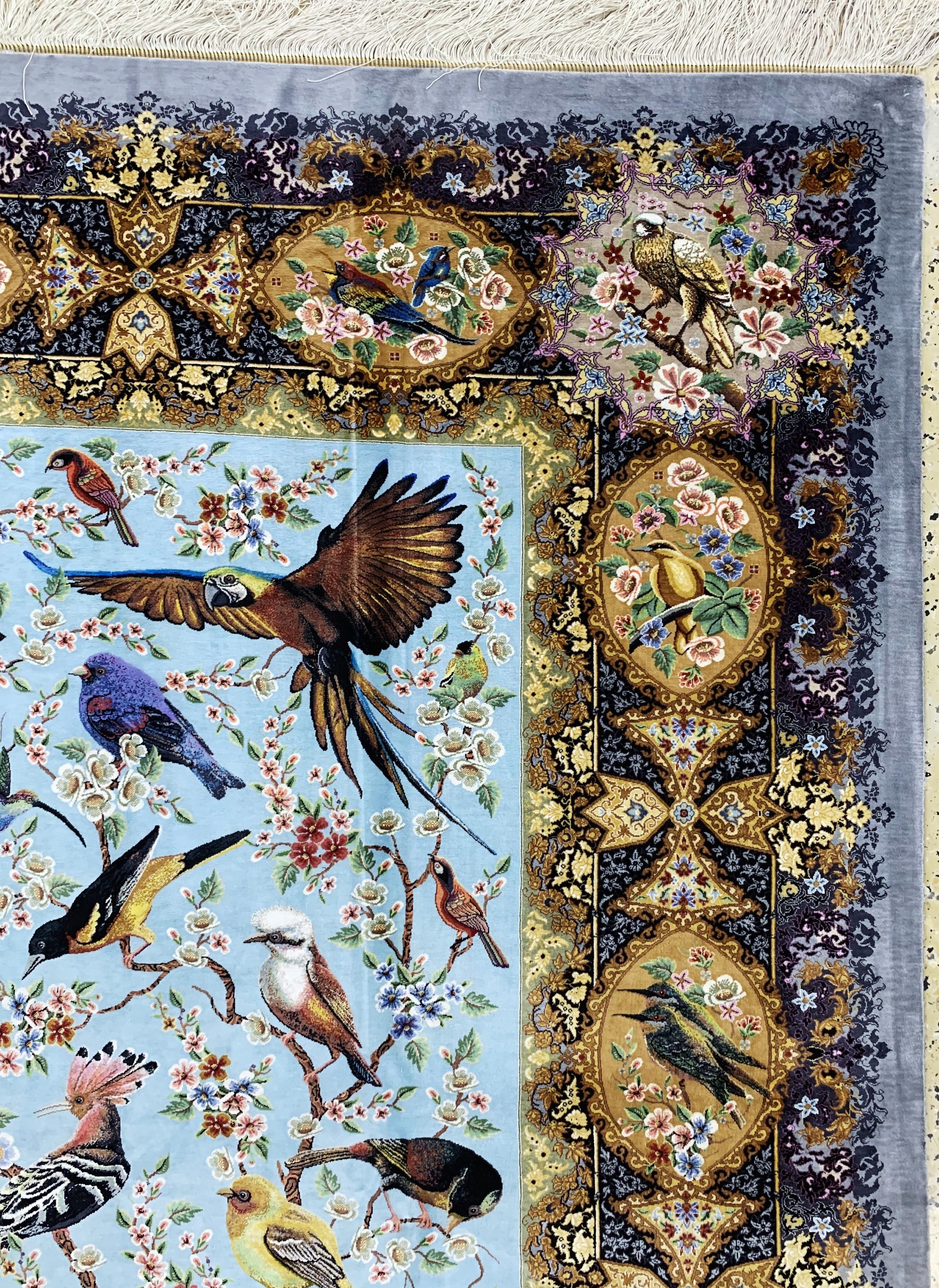 Detail i: Ghom Seide Sehr fein Persien, signiert"Mehdi Sadeghzadeh", Ende 20.Jhd, reine Naturseide, ca. 300 x 208 cm, ca. 1,0 Mio. Kn/qm, ...