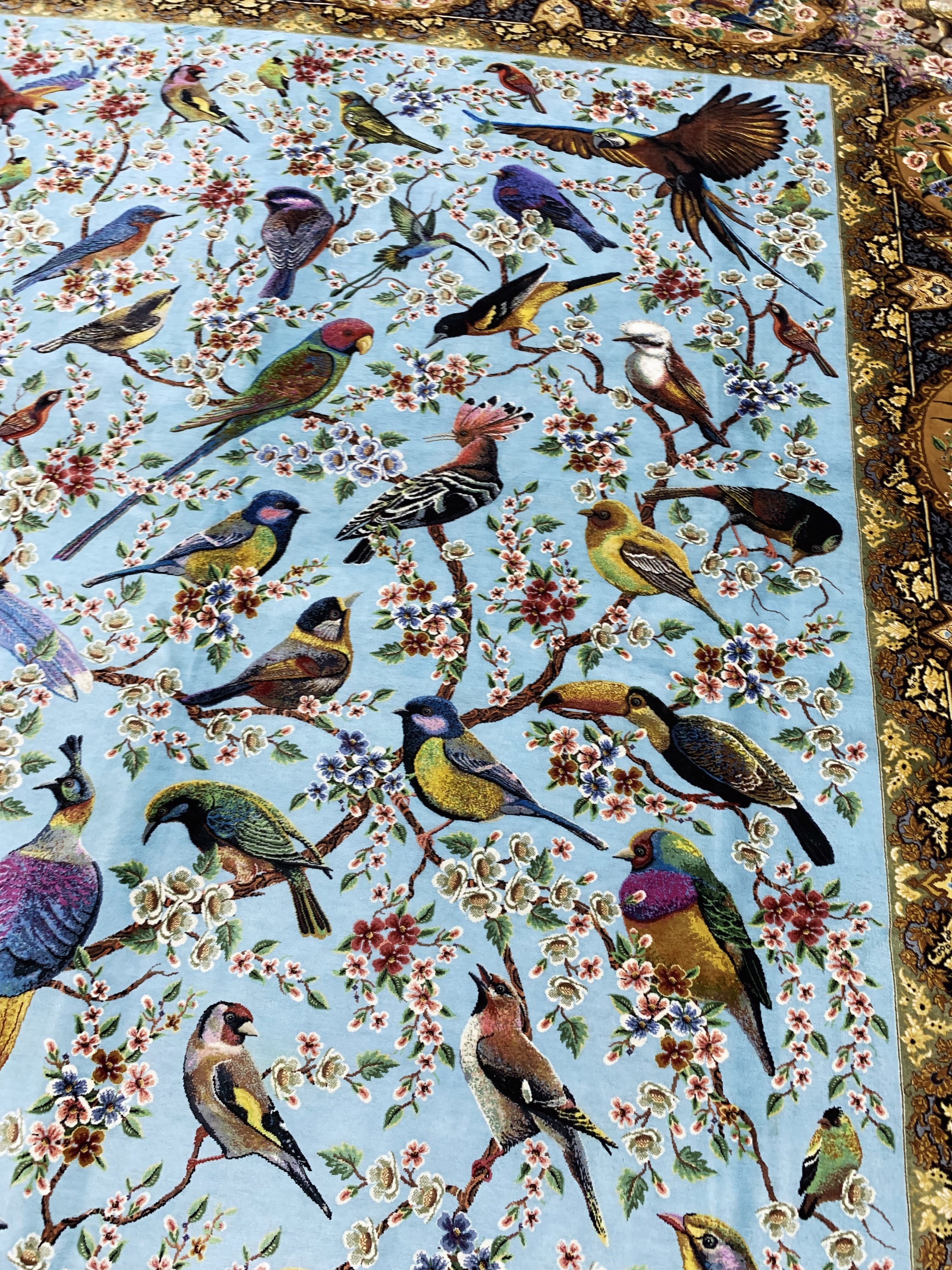 Detail k: Ghom Seide Sehr fein Persien, signiert"Mehdi Sadeghzadeh", Ende 20.Jhd, reine Naturseide, ca. 300 x 208 cm, ca. 1,0 Mio. Kn/qm, ...