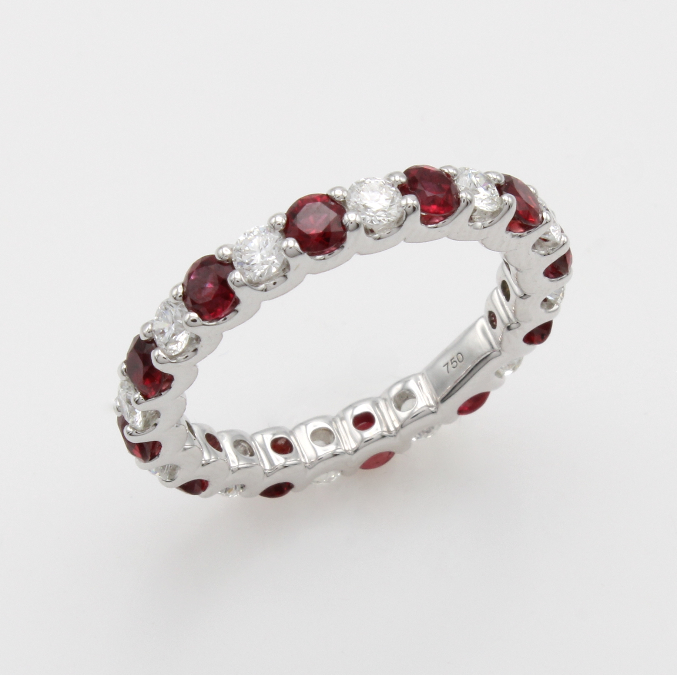 Image 27020561 - Memoryring mit Rubinen und Brillanten, WG 750/000, Rubine zus. ca. 1.26 ct, Brill. zus. ...