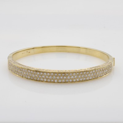 Image Armreif mit Brillanten, GG 750/000, Brill. z.T. auch seitl. bes. zus. ca. 3.29 ct feines ...