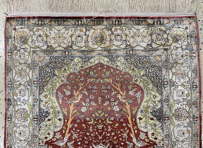 27020541a - Hereke Seide fein signiert, Türkei, Anfang 20.Jhd, reine Naturseide´Metallbroschiert´, ...