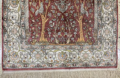 27020541b - Hereke Seide fein signiert, Türkei, Anfang 20.Jhd, reine Naturseide´Metallbroschiert´, ...