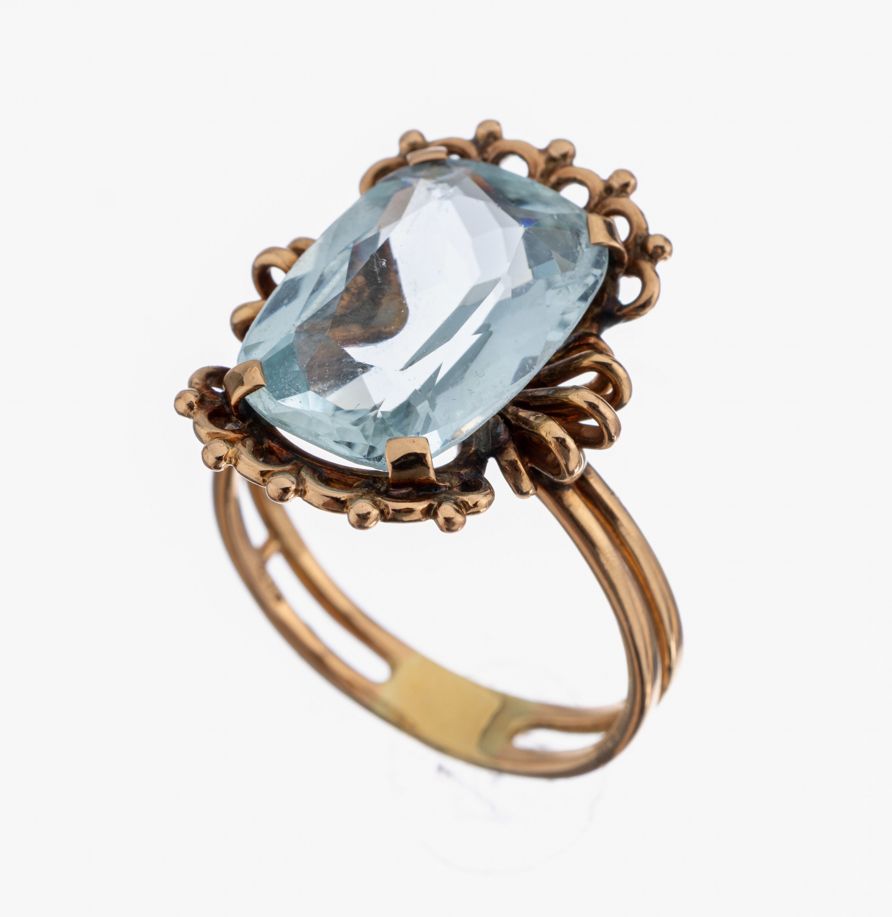18 kt Gold Aquamarin-Ring, 1950er Jahre, RG750/000, ovalfacett. Aquamarin ca. 8.0 ct, RW 59, ca. 6.9 g