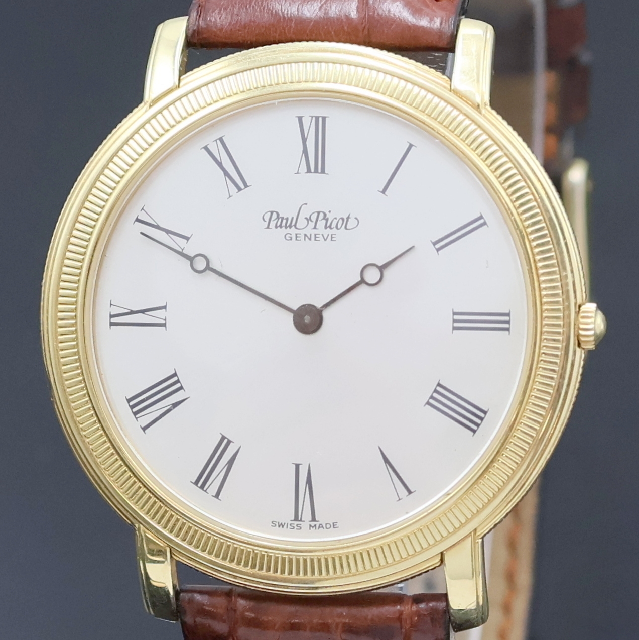 Detail a: PAUL PICOT auf 200 Stück limitierte Herrenarmbanduhr in GG 750/000, Schweiz um 2000, Automatik, Boden m. Monogramm 7-fach verschr., silb. Zifferbl. ...