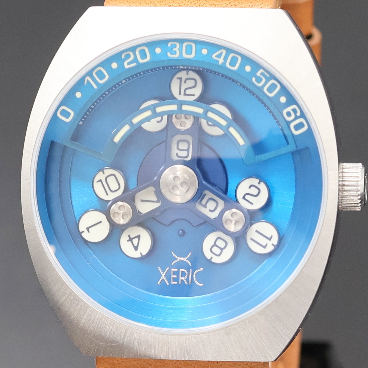 Detail a: XERIC Scrambler auf 500 Stück limitierte Herrenarmbanduhr Referenz SCR-1177-12L, USA um 2020, Automatik beids. vergl. Geh. inkl. orig. Lederband m. ...