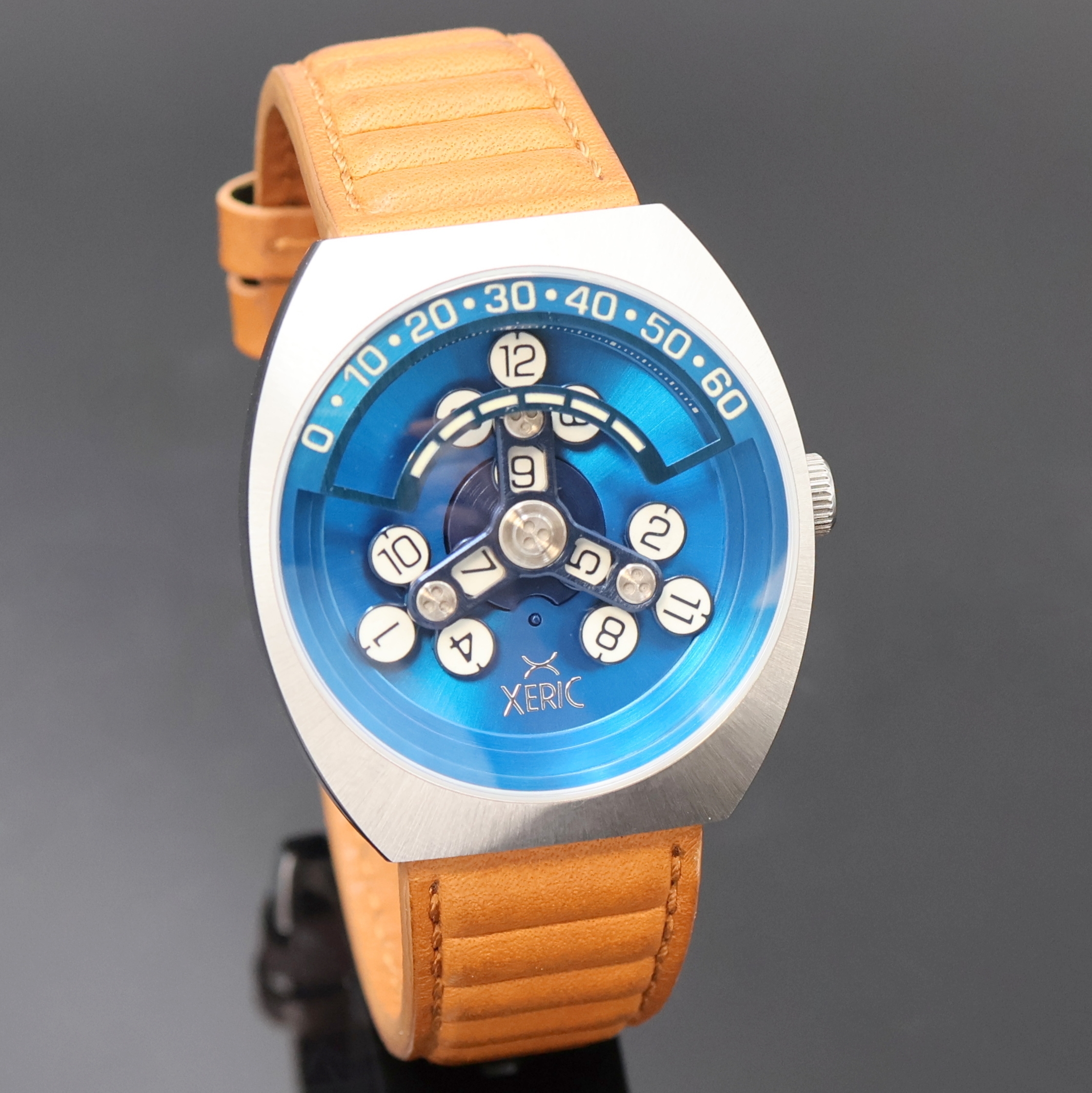 Detail b: XERIC Scrambler auf 500 Stück limitierte Herrenarmbanduhr Referenz SCR-1177-12L, USA um 2020, Automatik beids. vergl. Geh. inkl. orig. Lederband m. ...
