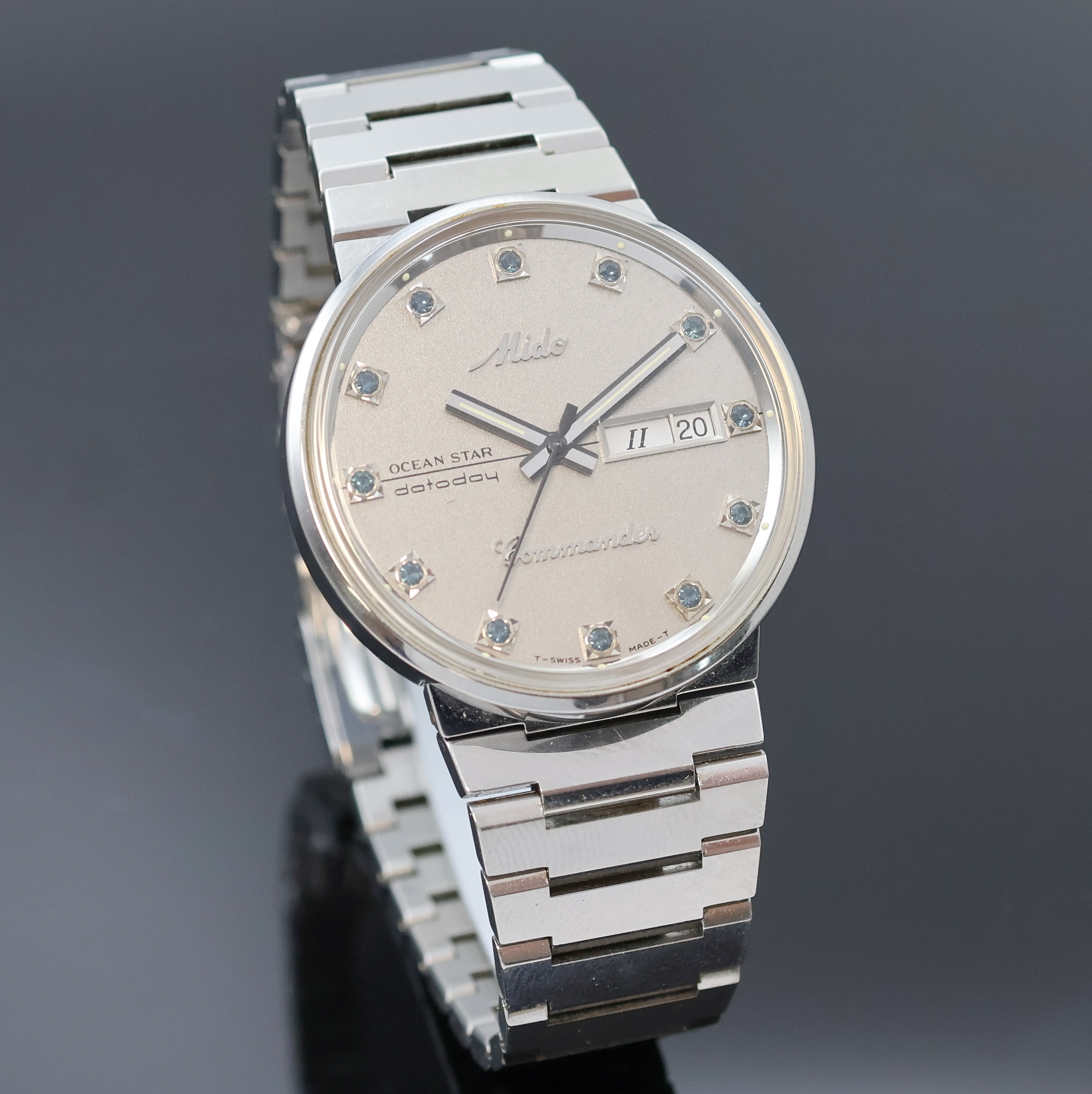 Detail b: MIDO Ocean Star datoday Commander Herrenarmbanduhr Referenz 8269, Schweiz um 1970, Automatik, Edelstahl Monocoque-Geh. inkl. Gliederband m. orig. ...