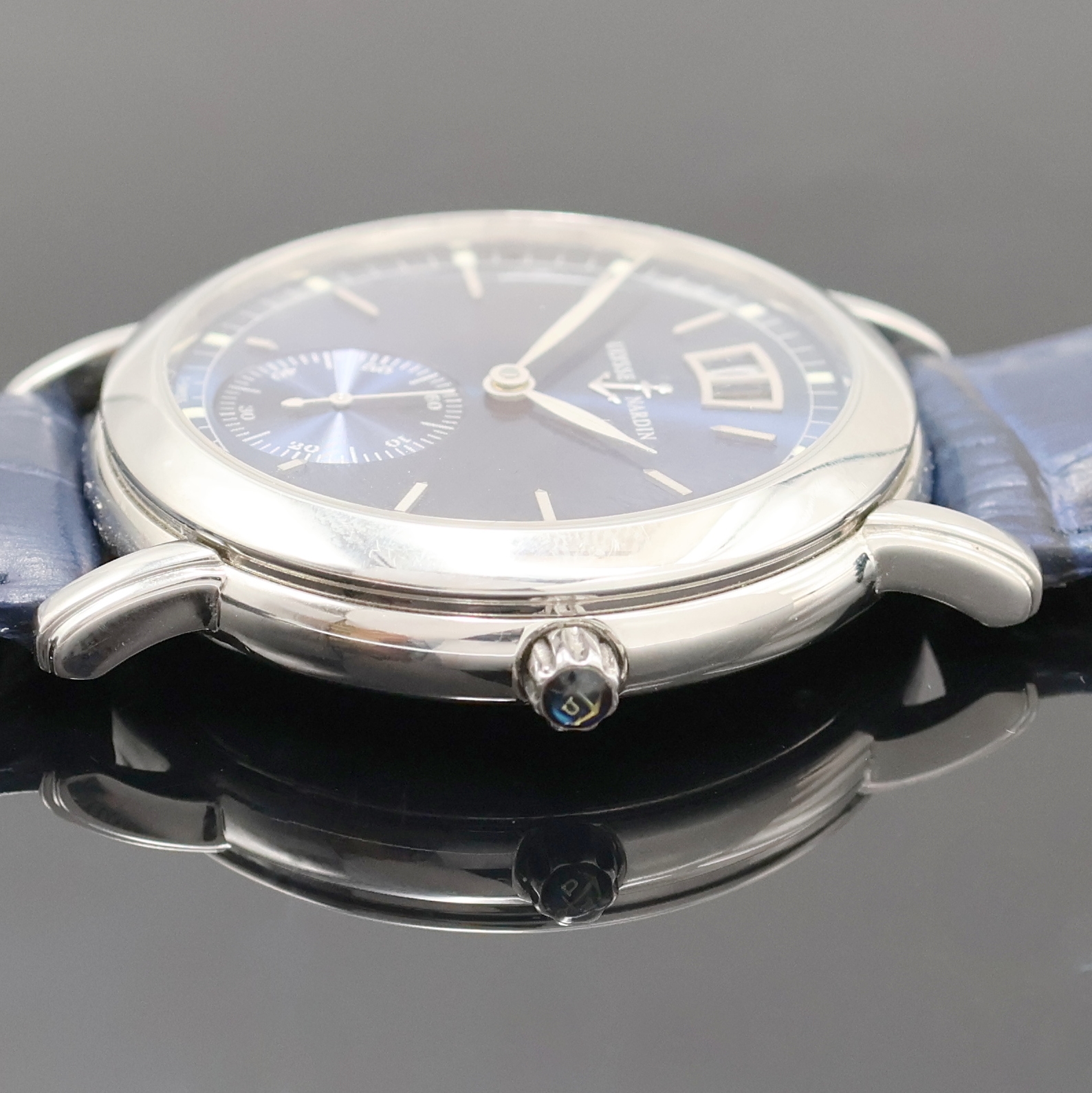 Detail c: ULYSSE NARDIN San Marco Herrenarmbanduhr Referenz 343-22, Schweiz um 2000, Automatik, Edelstahlgeh., Boden 4-fach verschr., blaues Zifferbl. m. ...