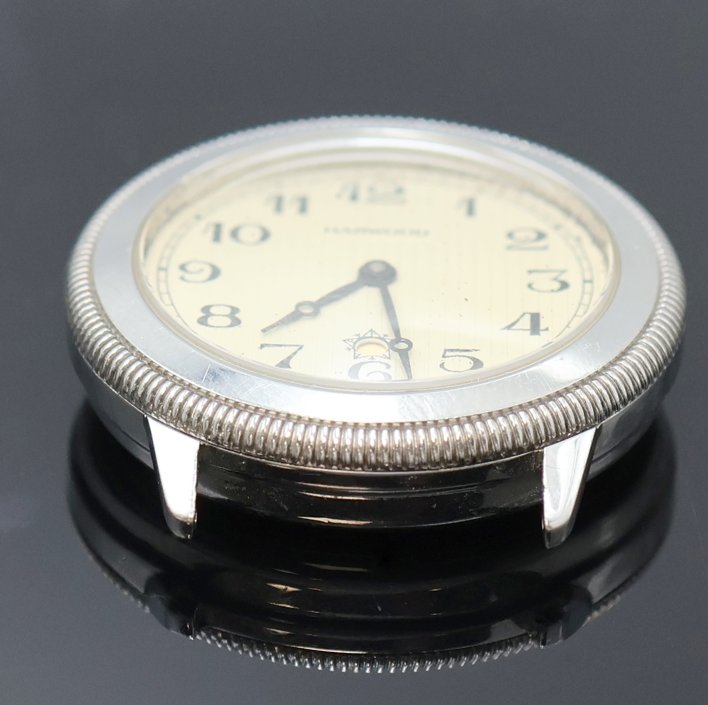 Detail a: HARWOOD / FORTIS Armbanduhr in Stahl, Schweiz um 1990, beids. vergl. Geh., Boden aufgedr., Zeigerstellung patent. v. Harwood 1926 durch drehen der ...