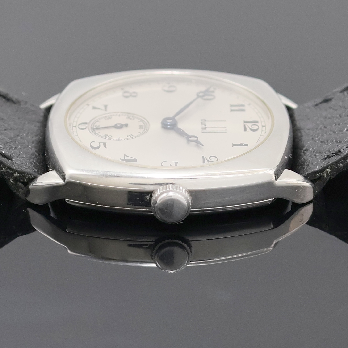 Detail c: DUNHILL Mechanical Armbanduhr in Stahl, Schweiz um 2005, Handaufzug, 4-fach verschr. Carré-Cambré-Geh., grau-silb. Zifferbl., arab. Zahlen, kl. ...
