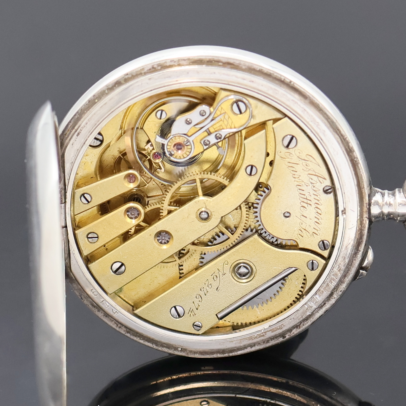 Detail d: J.ASSMANN Glashütte offene Taschenuhr in 900er Silber, Deutschland um 1920, glattes Geh. l. dell., Silbercuvette m. Widmung, Emailzifferbl. m. ...