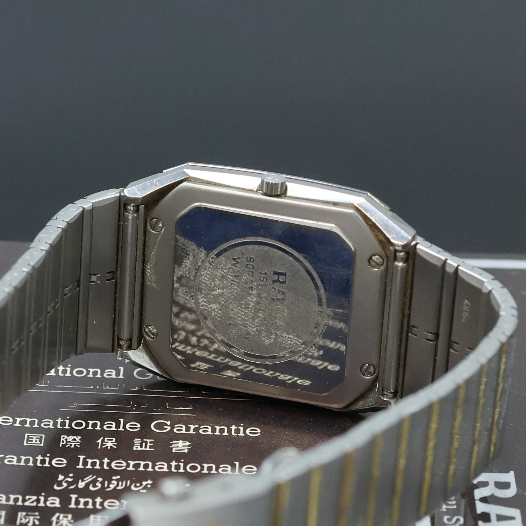 Detail d: RADO DiaStar Jubile Armbanduhr in Stahl Referenz 151.0202376, Schweiz verk. lt. Pap. 11/1985, quarz, Boden 4-fach verschr., Gliederband m. dopp. ...