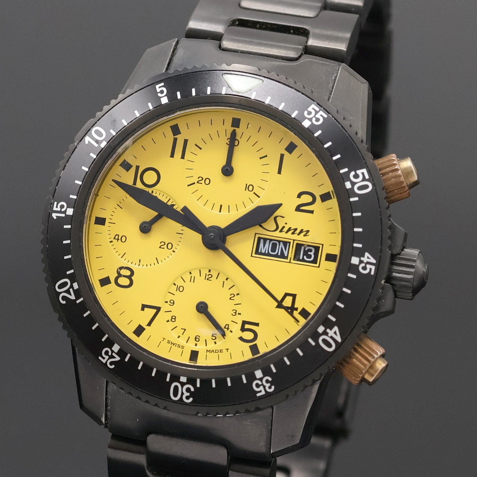 Detail a: SINN Armbandchronograph Referenz 103.28454, Schweiz um 2000, Automatik, geschw. Edelstahlgeh. inkl. Stahlband m. Faltschl., beids. vergl., Boden u. ...