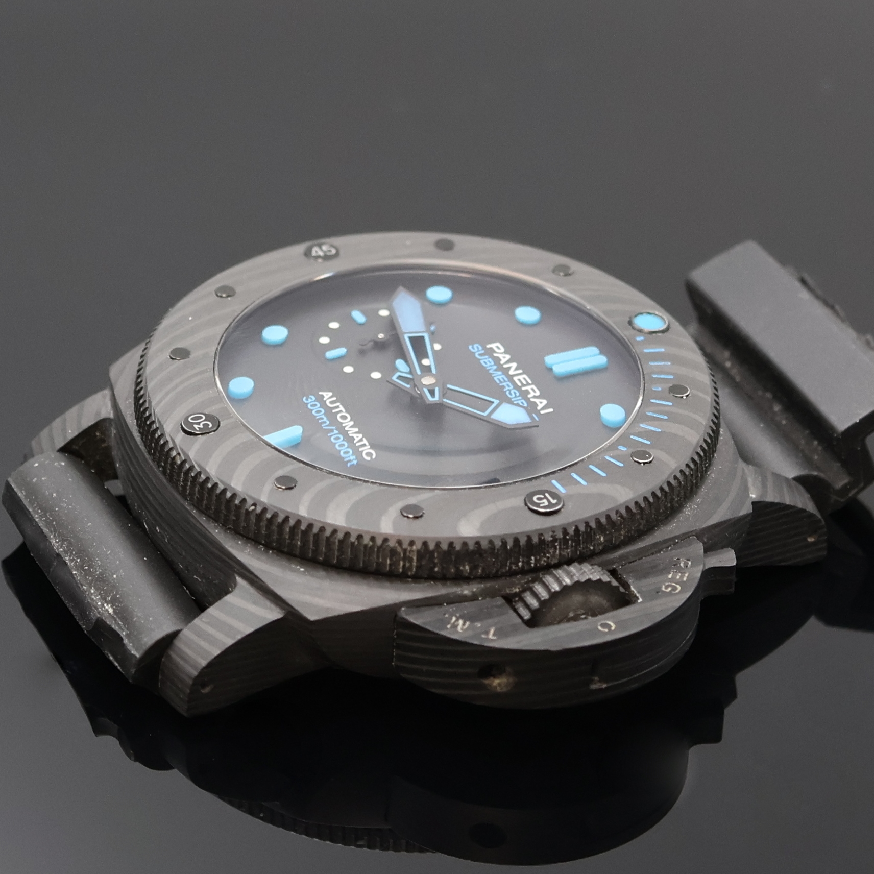 Detail b: PANERAI Submersible Herrenarmbanduhr Referenz PAM1616, Schweiz um 2020, Automatik, Carbon-Geh., Titanboden verschr., Krone unter Schwenkhebel, ...