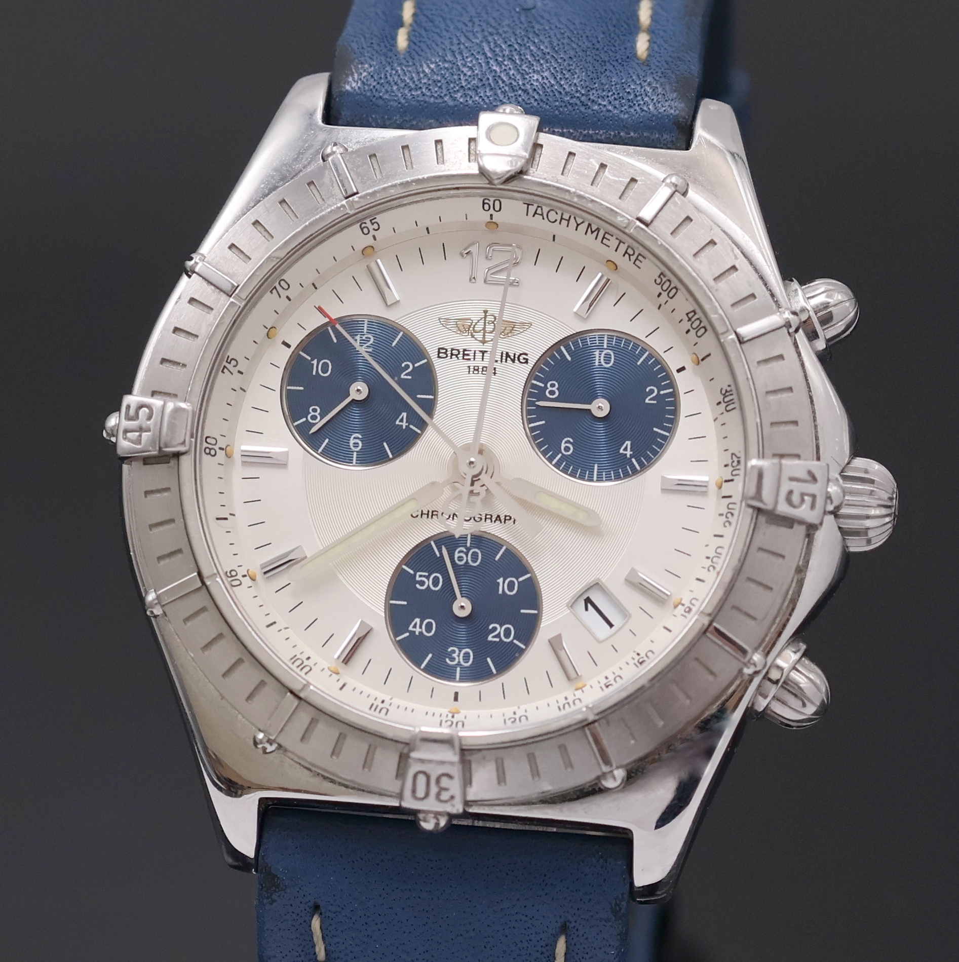 Detail a: BREITLING Armbandchronograph in Edelstahl Referenz A53011, Schweiz um 1995, quarz, Lederband m. orig. Dornschl., Boden u. Krone verschr., Saphirgl., ...