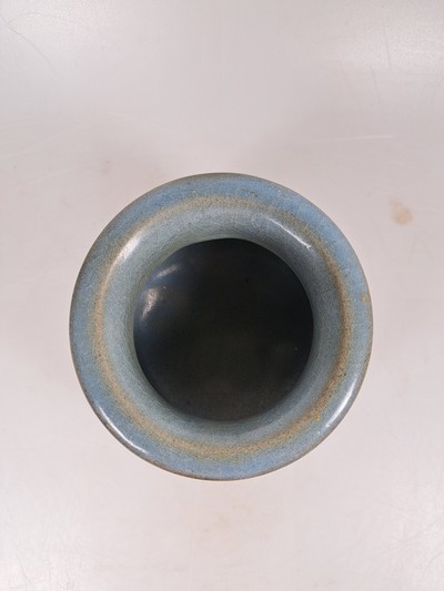 27021224c - Räuchergefäß, China, wohl Qing Dynastie, Keramik, sog. Seladon-Glasur, auf drei ...