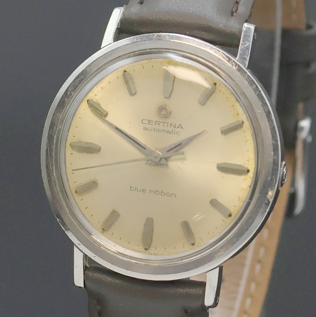Detail a: CERTINA Blue Ribbon Armbanduhr Referenz 5601 103, Schweiz um 1965, Automatik, Edelstahlgeh., Boden verschr., orig. Krone in Geh. eingel., silb. ...