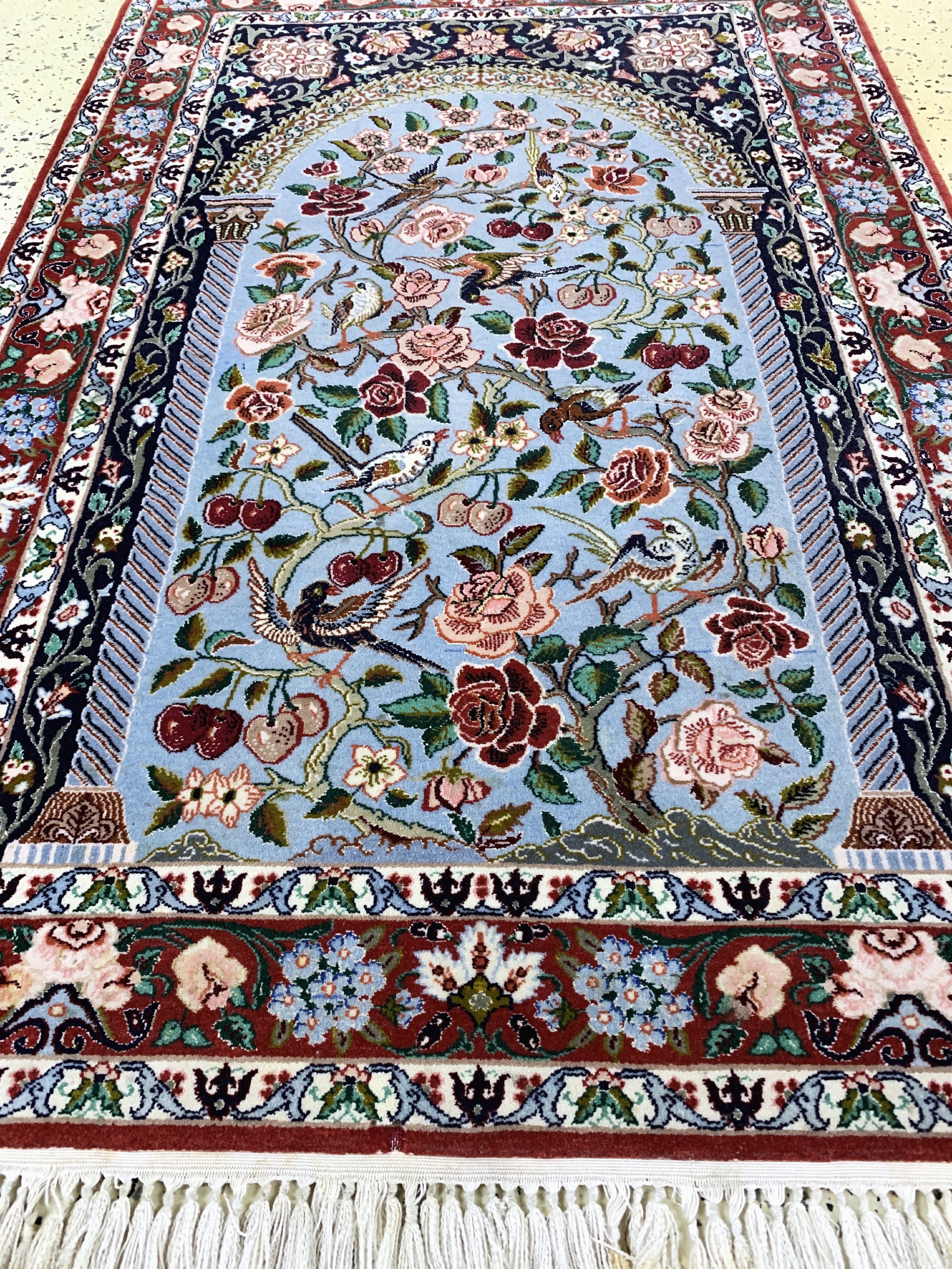 Detail d: Esfahan fein, Persien, Ende 20.Jhd., Korkwolle mit und auf Seide, ca. 120 x 80 cm, EHZ: 2, minimale Florfehlstellen am Rand