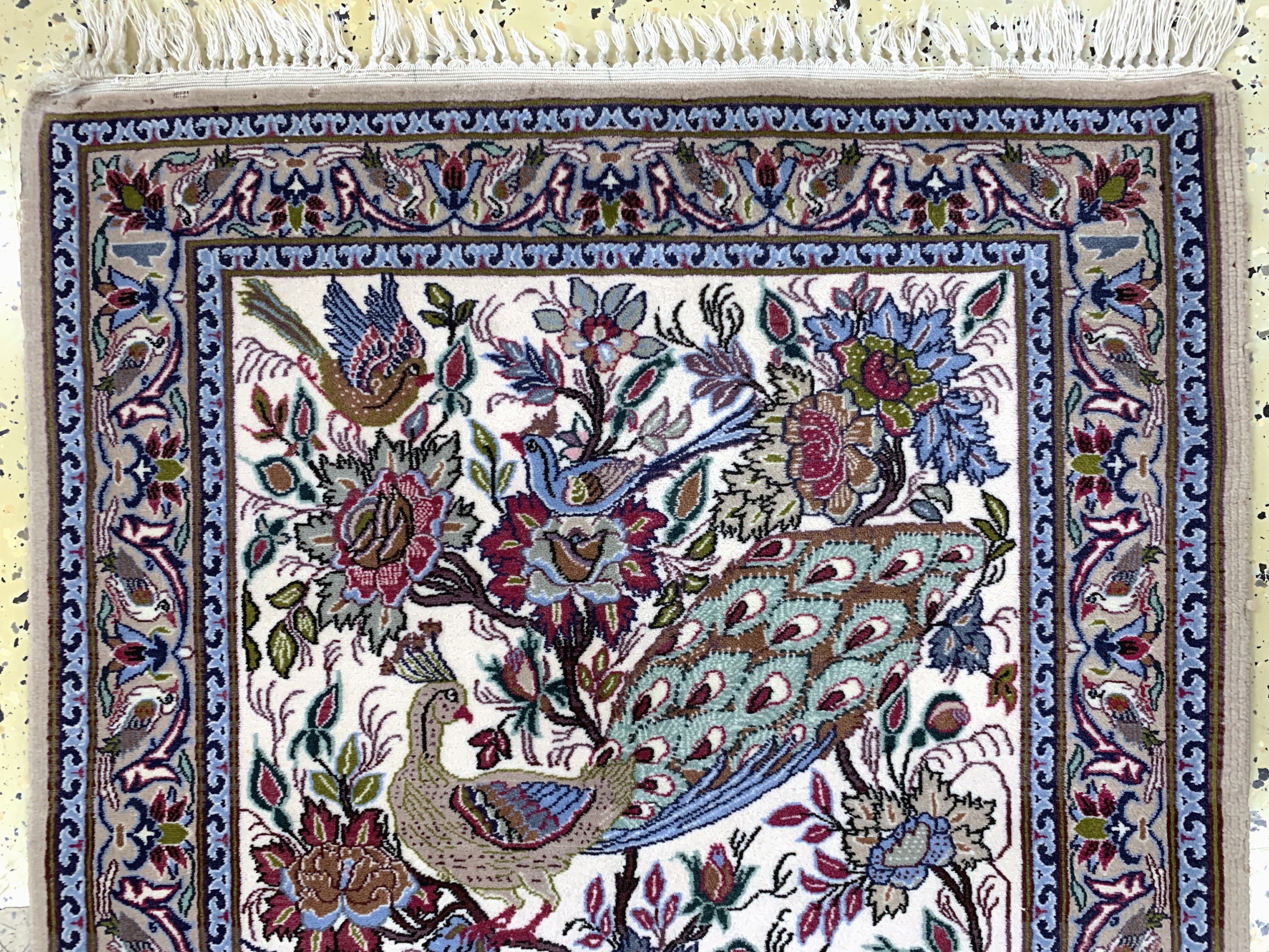 Detail a: 2 lots Esfahan fein, Persien, Ende 20.Jhd.,Korkwolle mit Seide, ca. 106 x 72 cm, EHZ: 2
