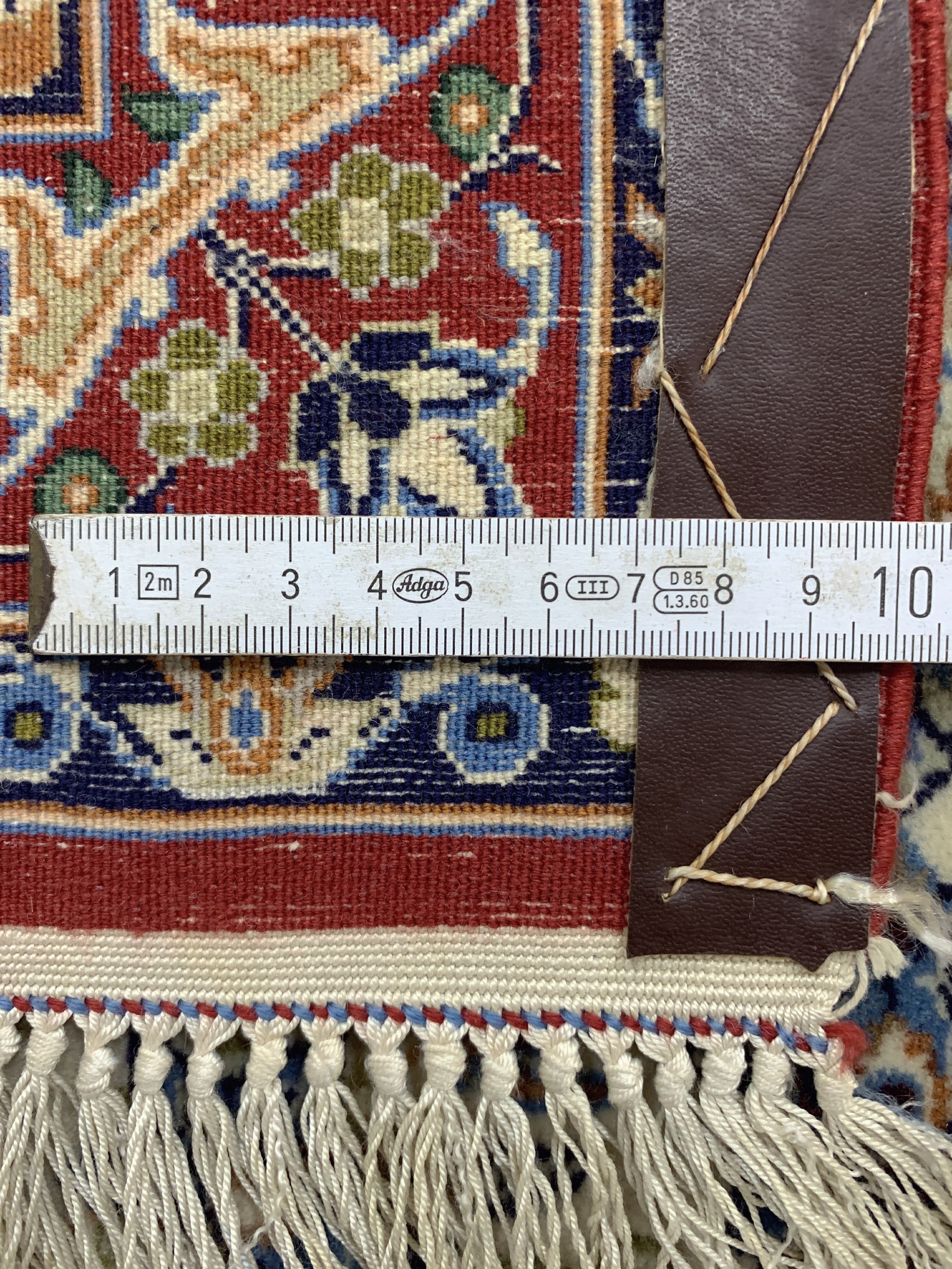Detail f: 2 lots Esfahan fein, Persien, Ende 20.Jhd.,Korkwolle mit Seide, ca. 106 x 72 cm, EHZ: 2
