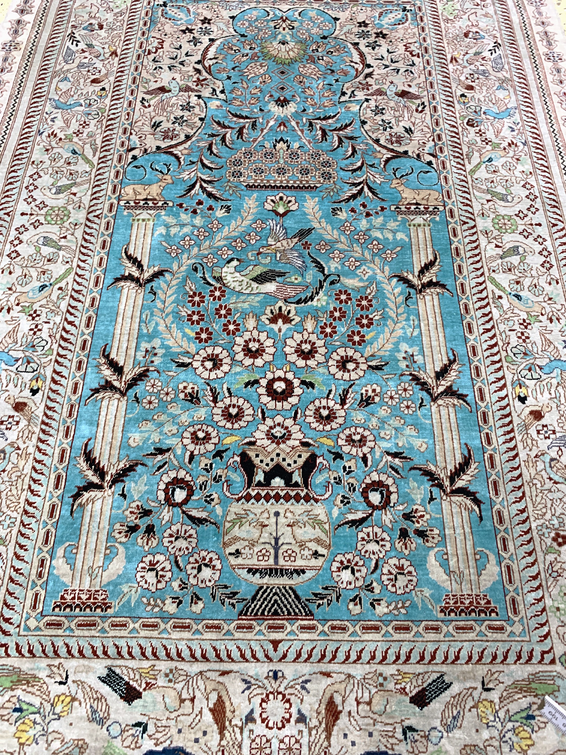 Detail j: 3 lot Hereke Seide fein, China, Ende 20.Jhd., reine Naturseide, ca. 122 x 78 cm, EHZ: 2-3