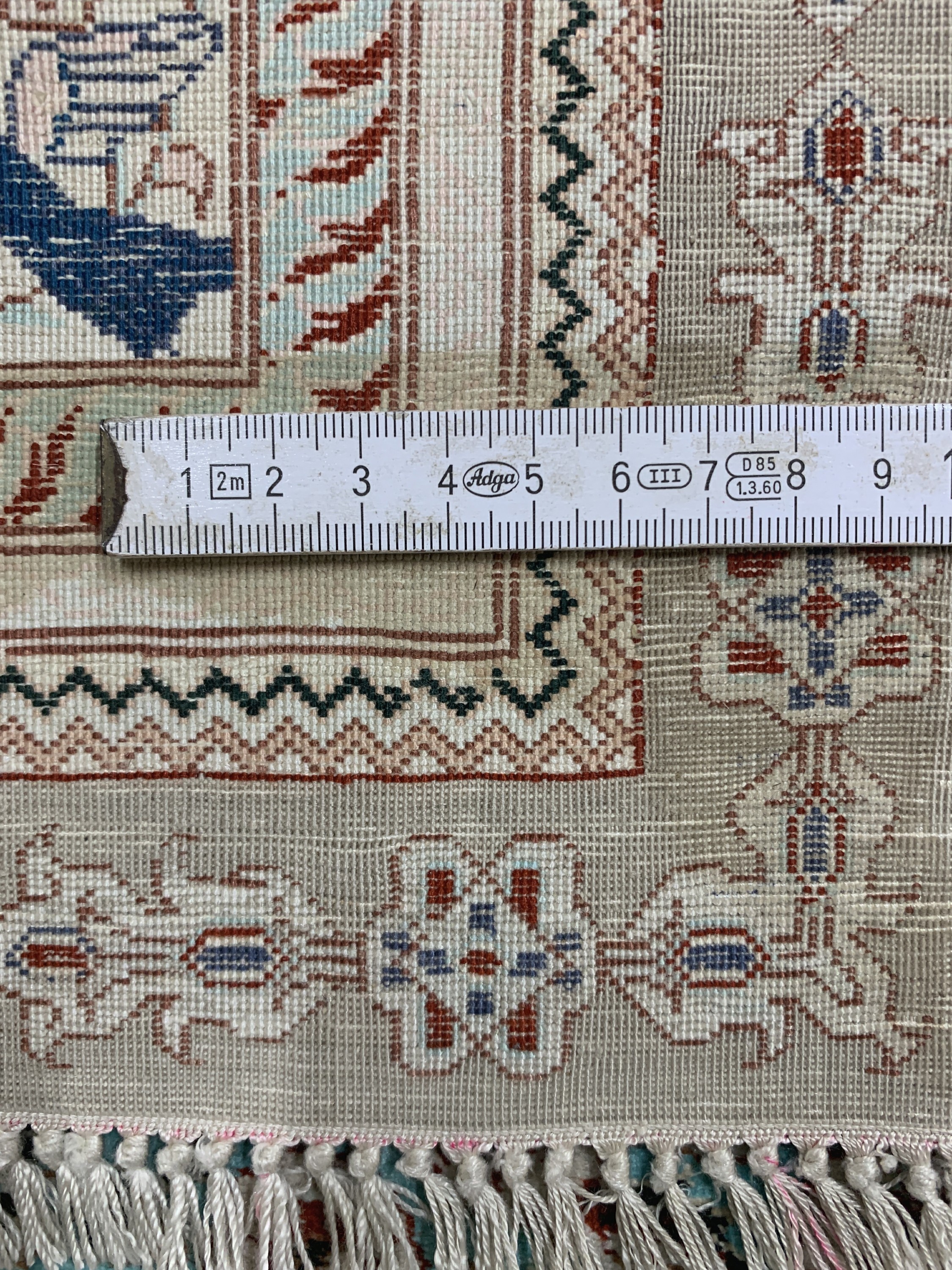 Detail k: 3 lot Hereke Seide fein, China, Ende 20.Jhd., reine Naturseide, ca. 122 x 78 cm, EHZ: 2-3